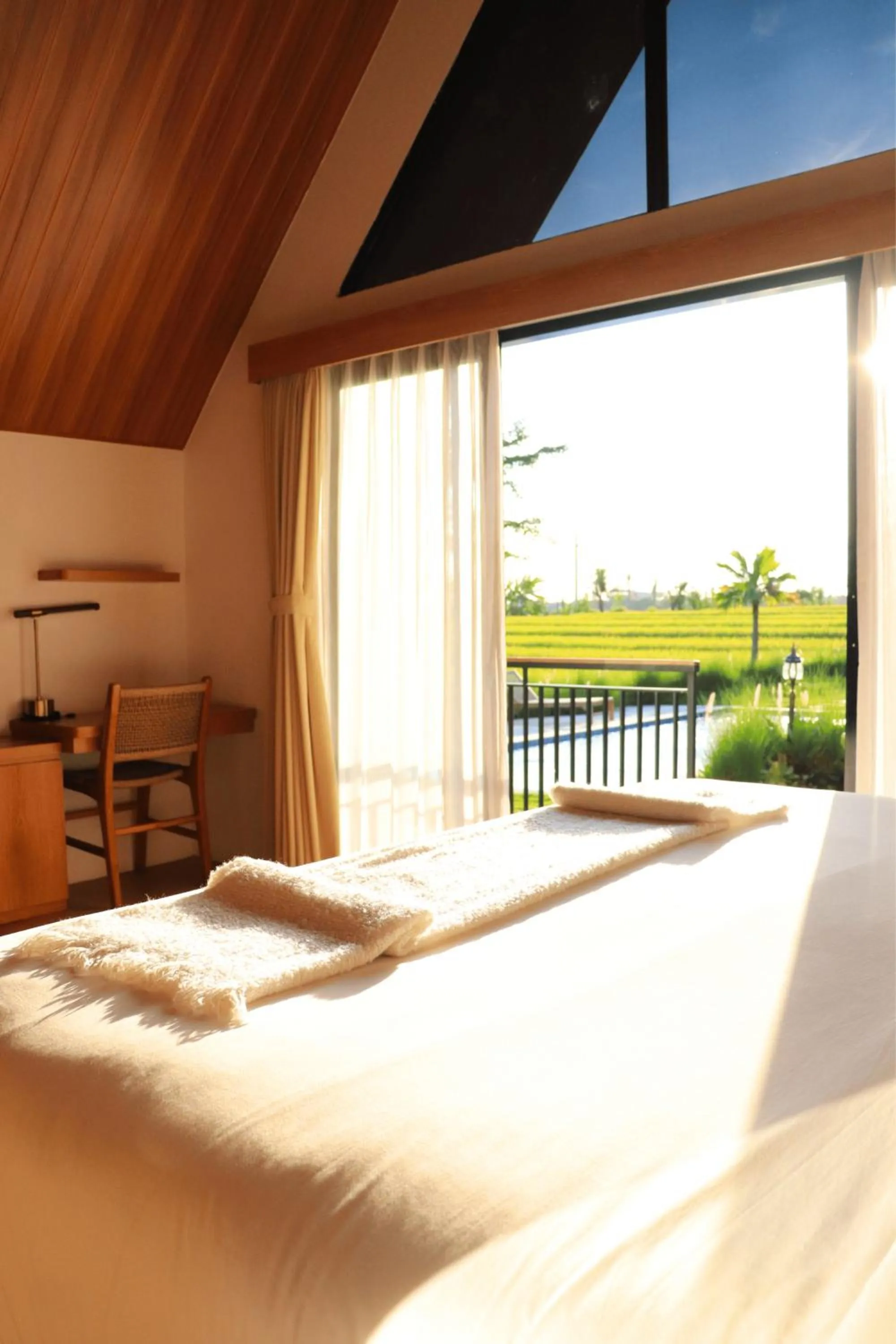 View (from property/room), Bed in Padi Villa Canggu