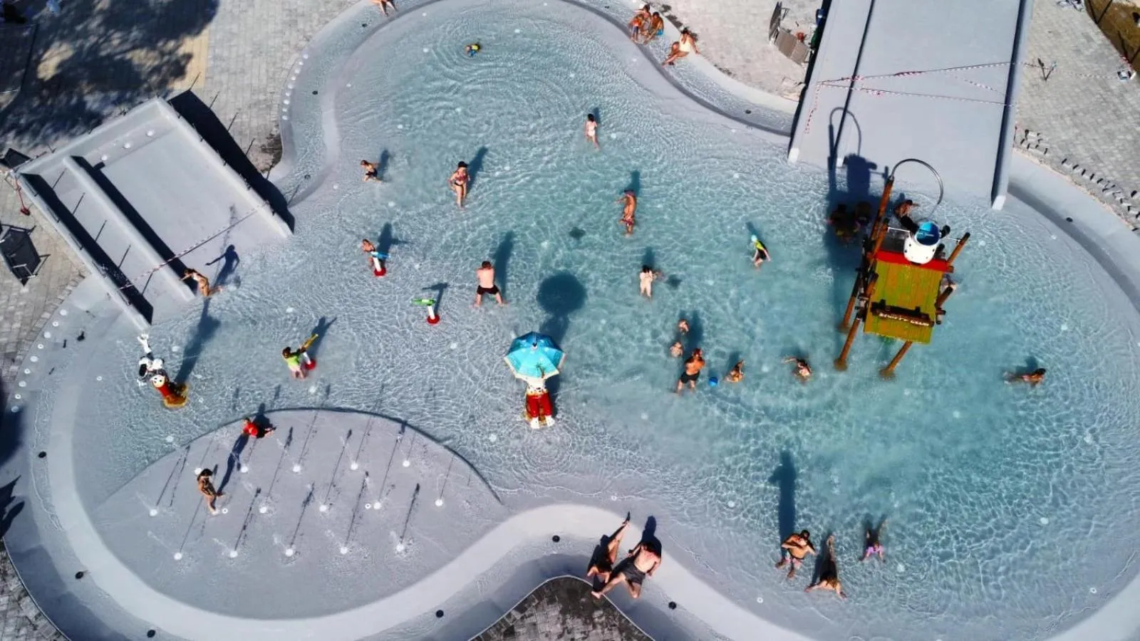 Swimming pool in Trasimeno Glamping Resort