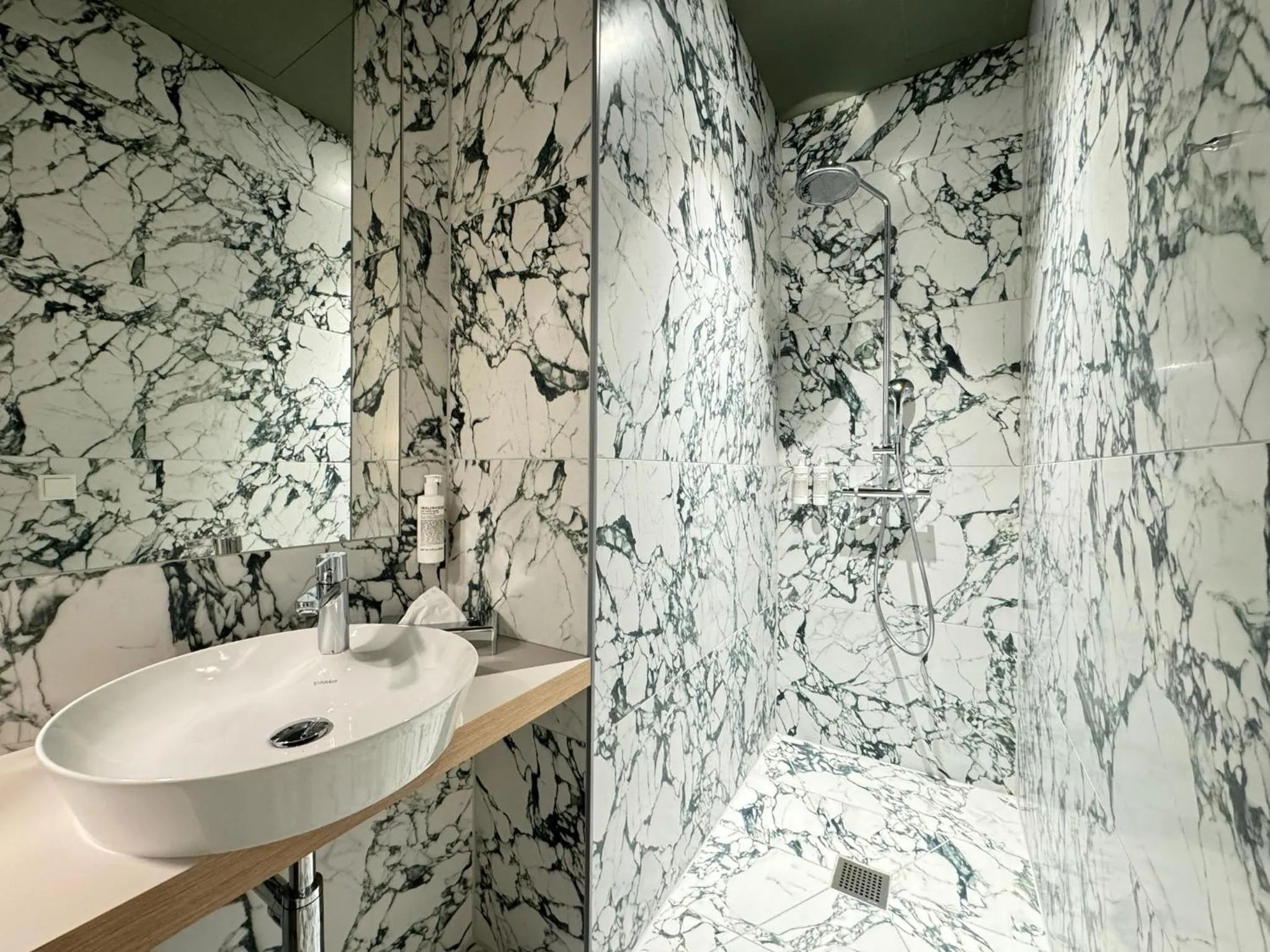 Shower in ARCOTEL AQ Wien