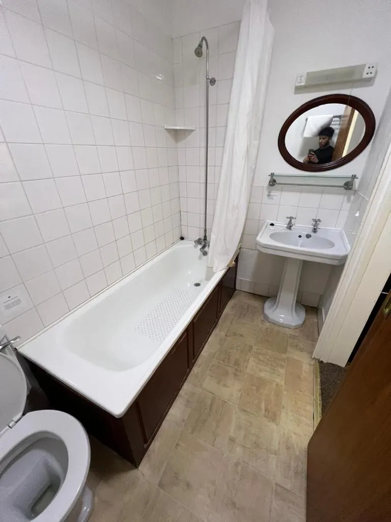 Bathroom in The Embassy Hotel