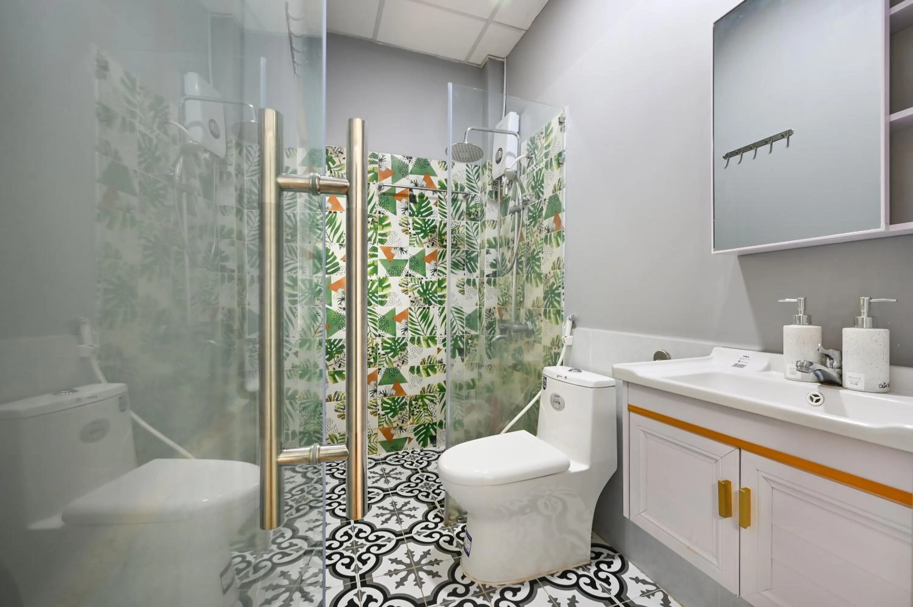 Shower in LalaHouse Summer Park