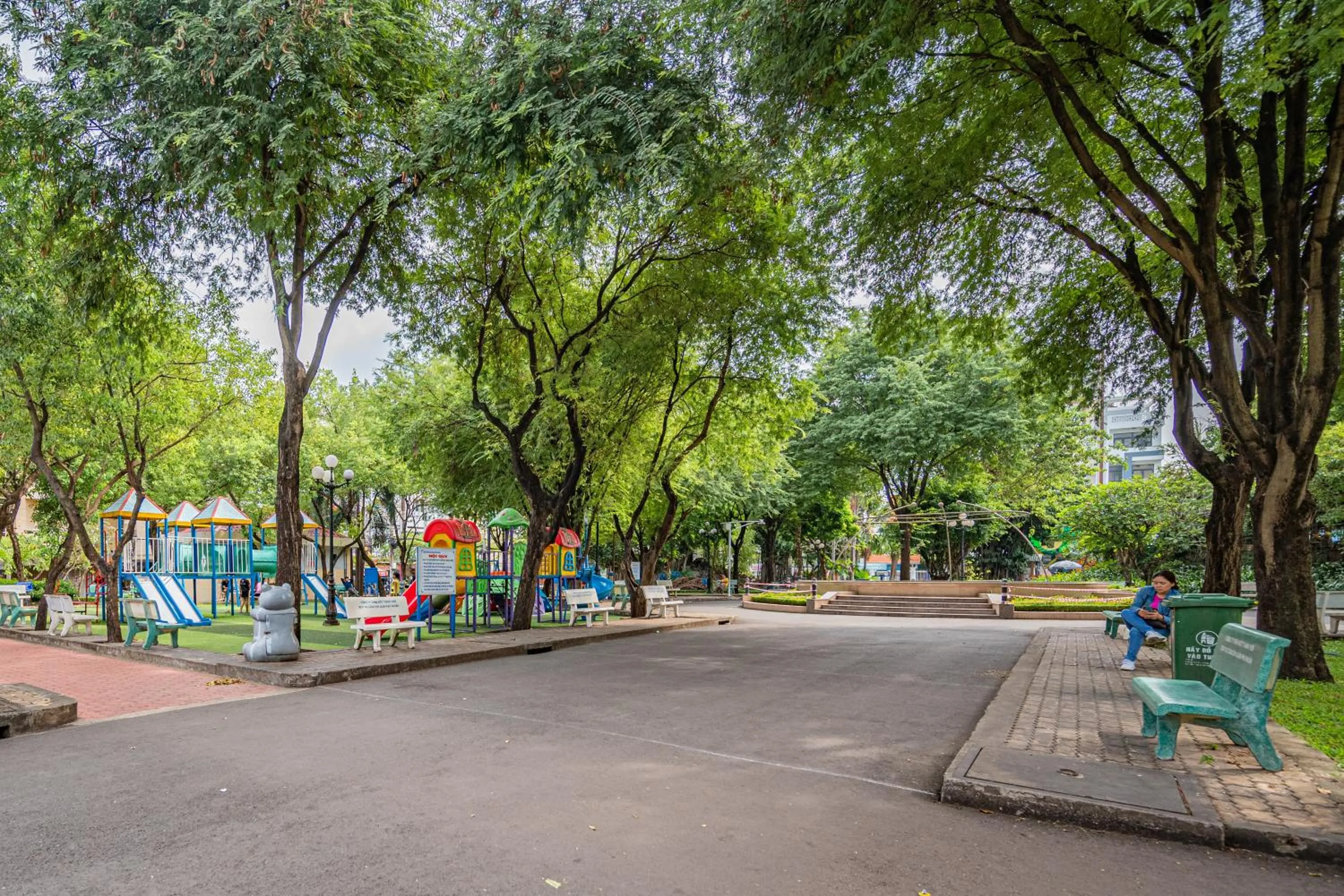 Nearby landmark in LalaHouse Summer Park