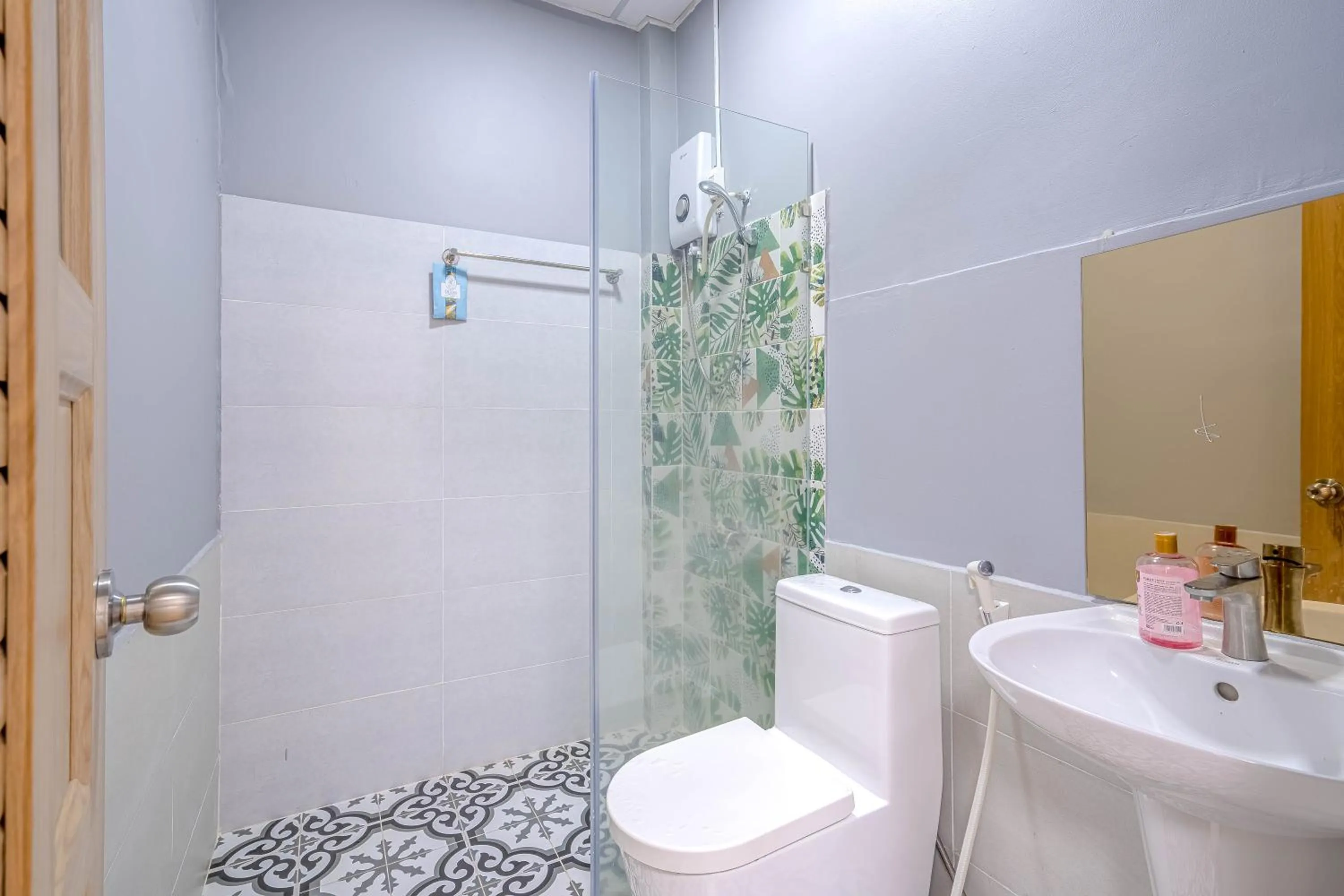 Shower in LalaHouse Summer Park