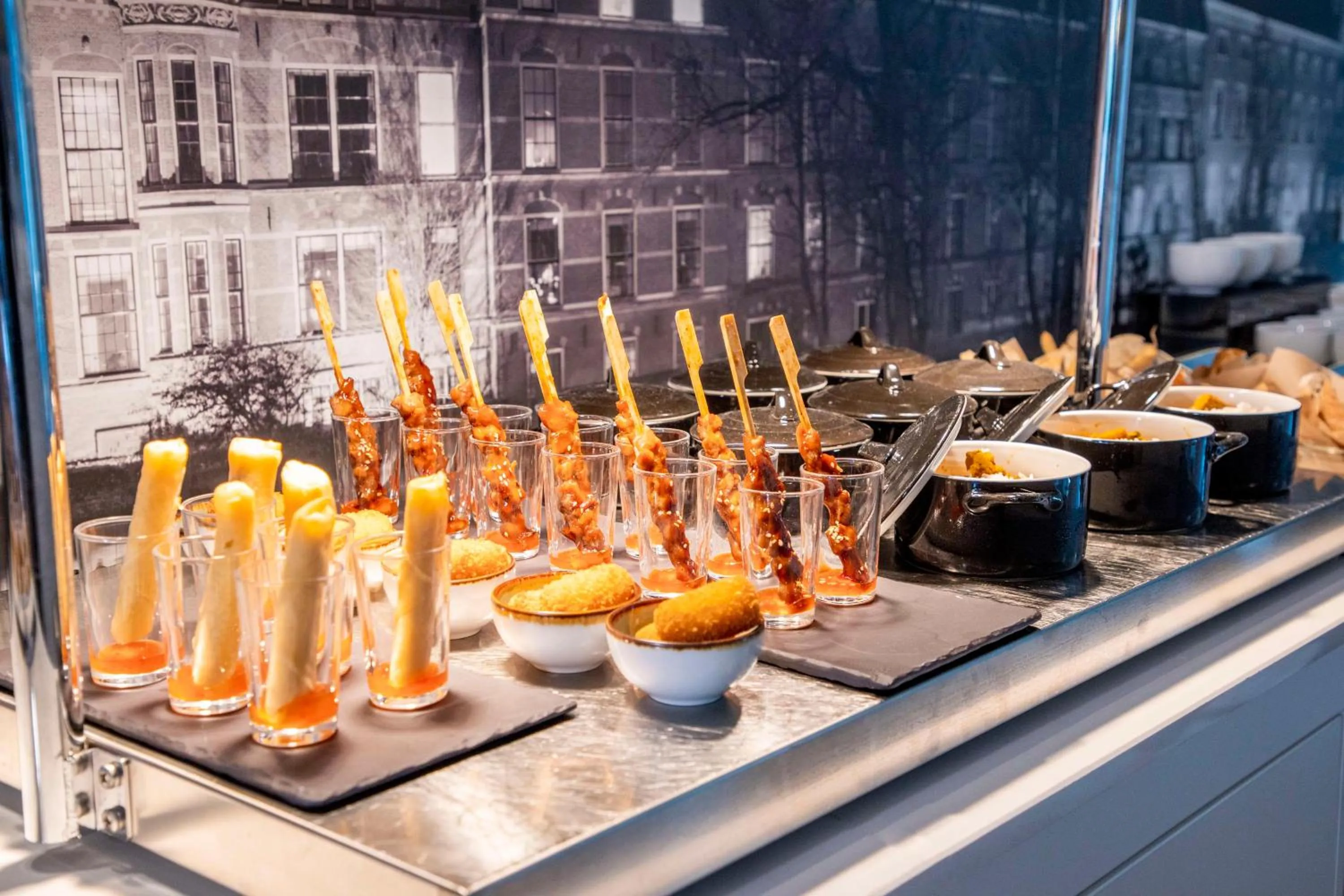 Restaurant/places to eat in NH Den Haag