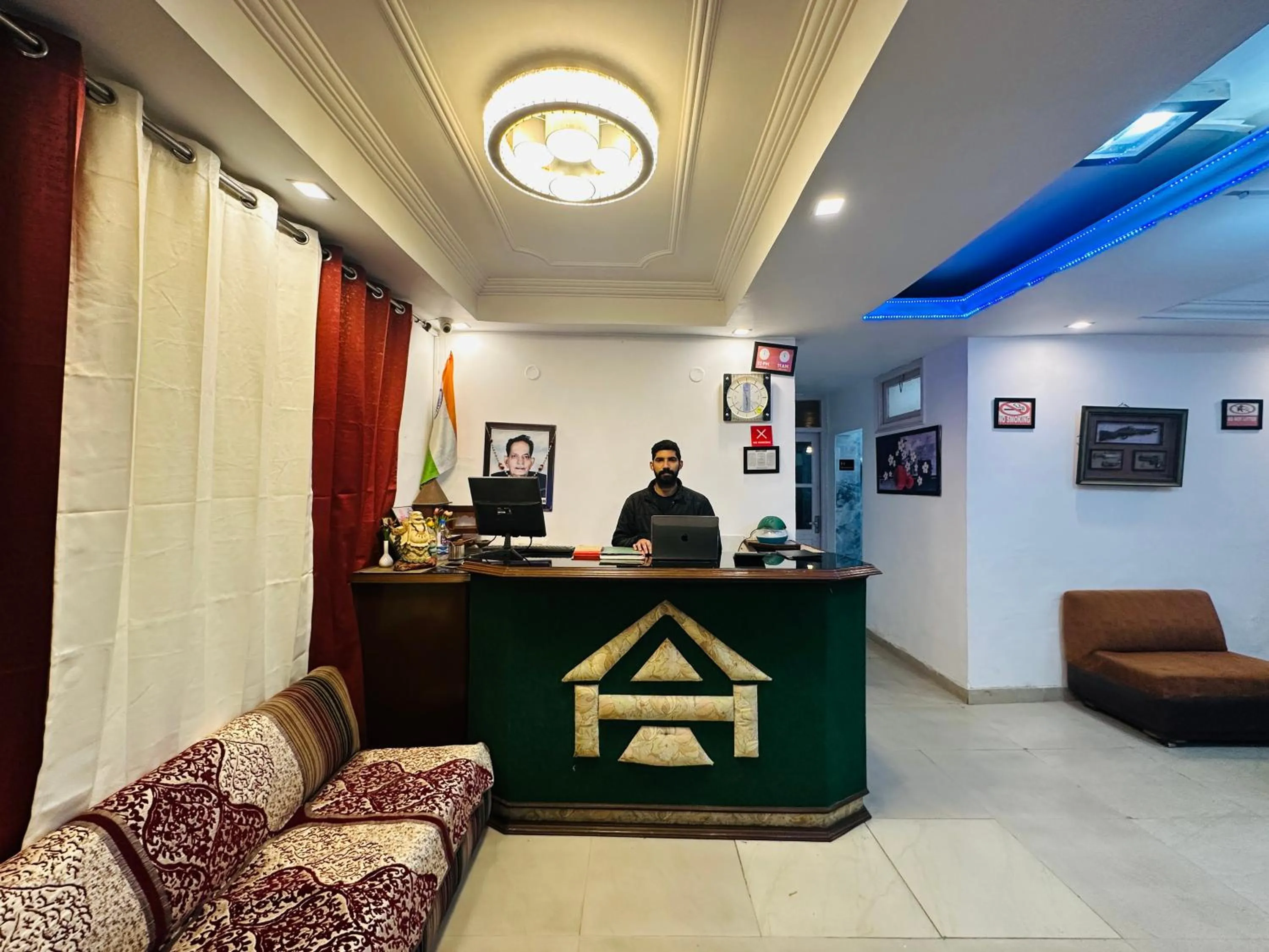 People in Western Nest International