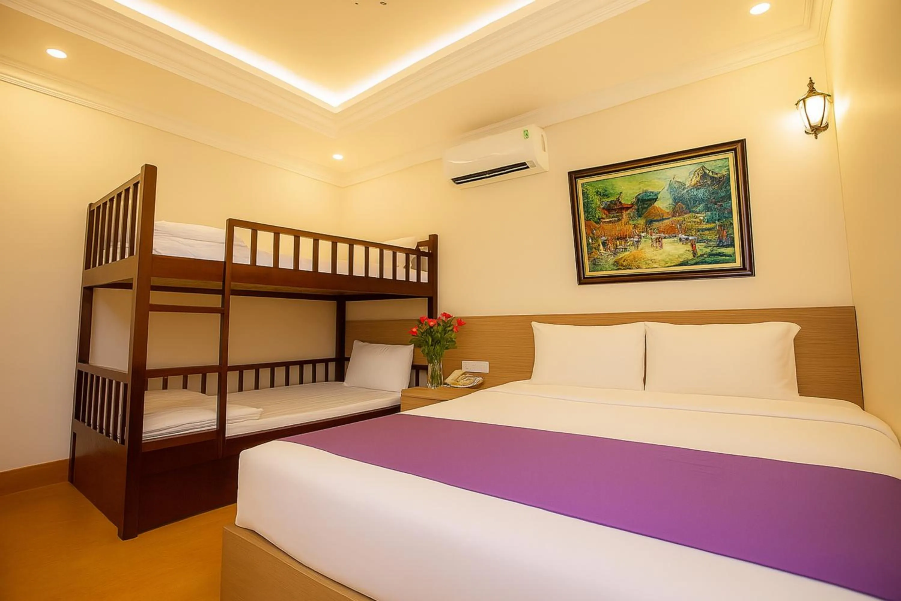 Bed in Yen Indochine