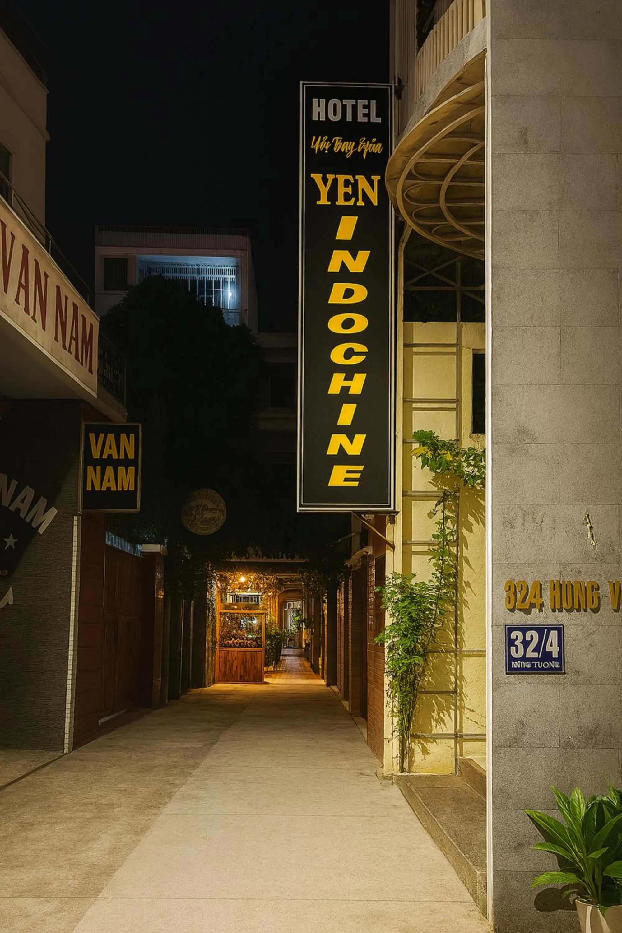 Quiet street view in Yen Indochine