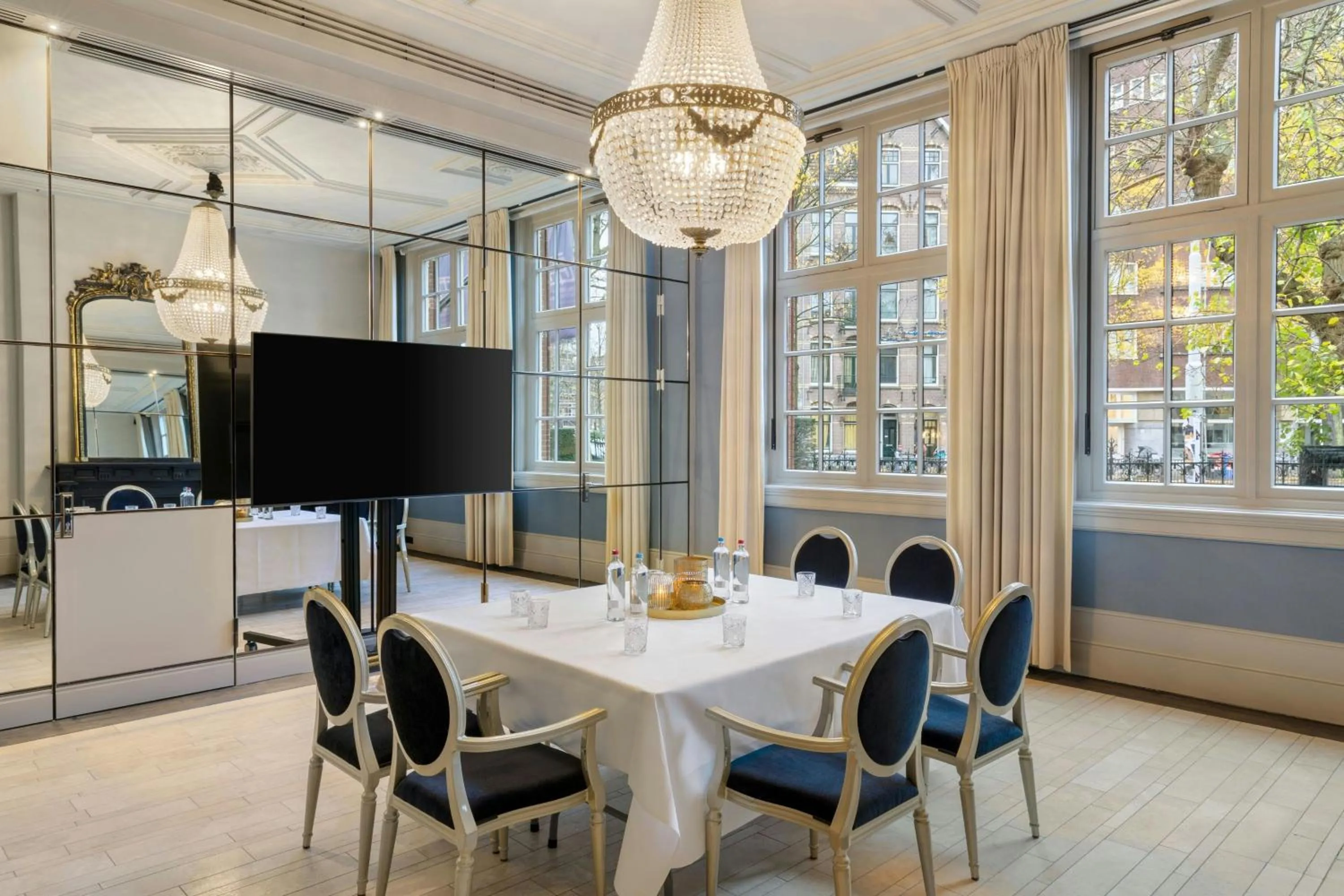 Meeting/conference room in The College Hotel Amsterdam, Autograph Collection