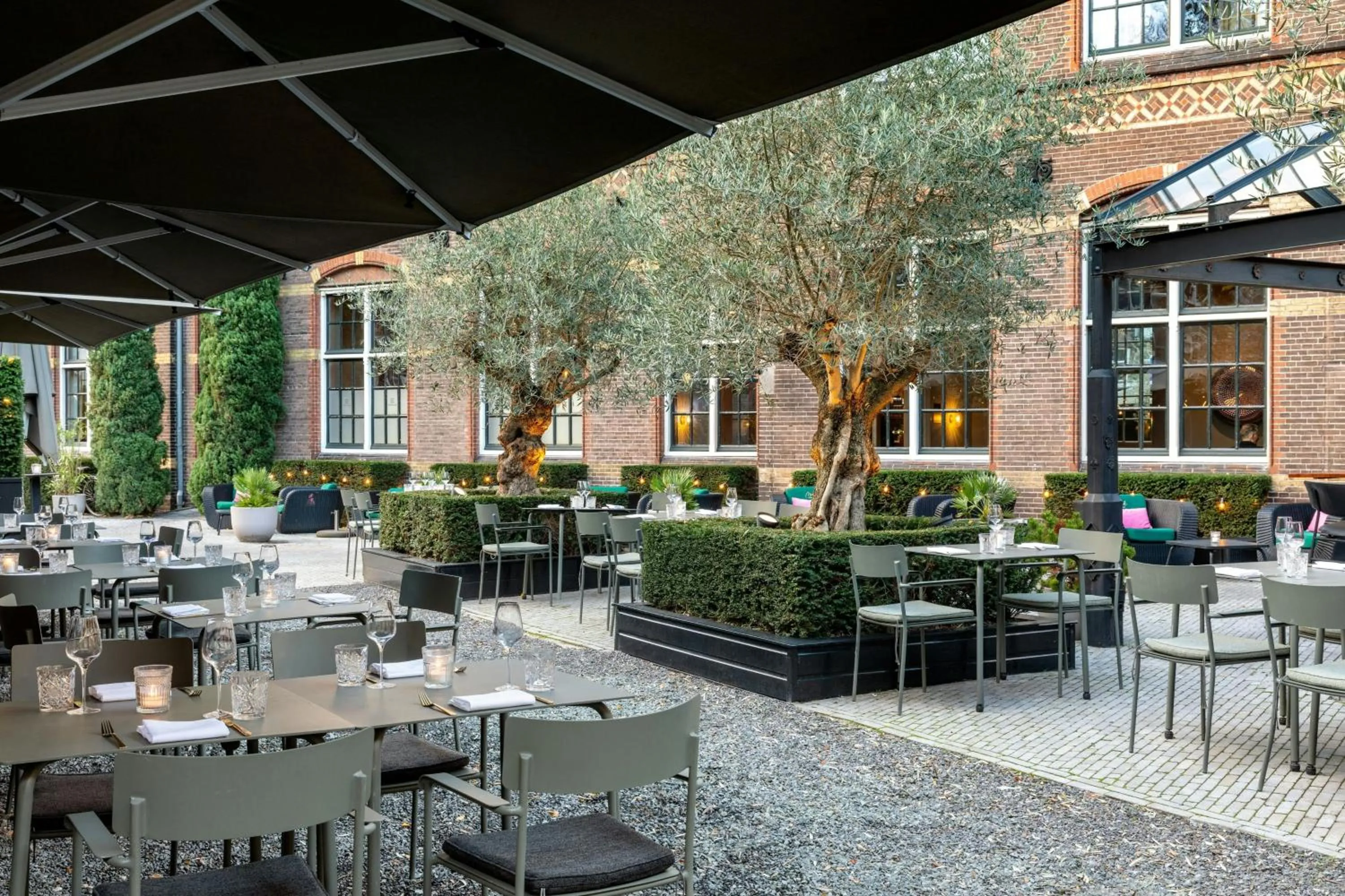 Restaurant/places to eat in The College Hotel Amsterdam, Autograph Collection