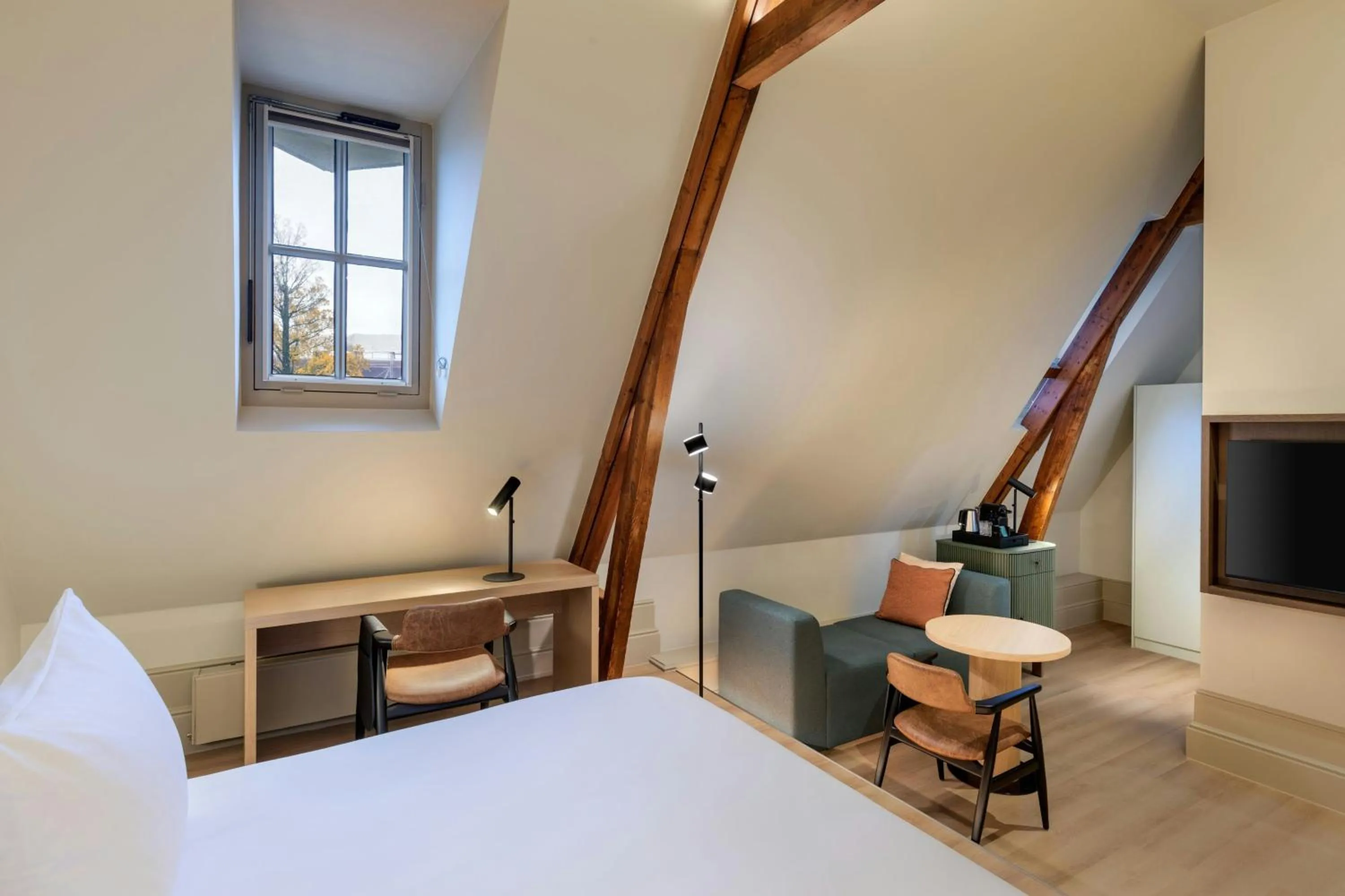 Bedroom, Bed in The College Hotel Amsterdam, Autograph Collection