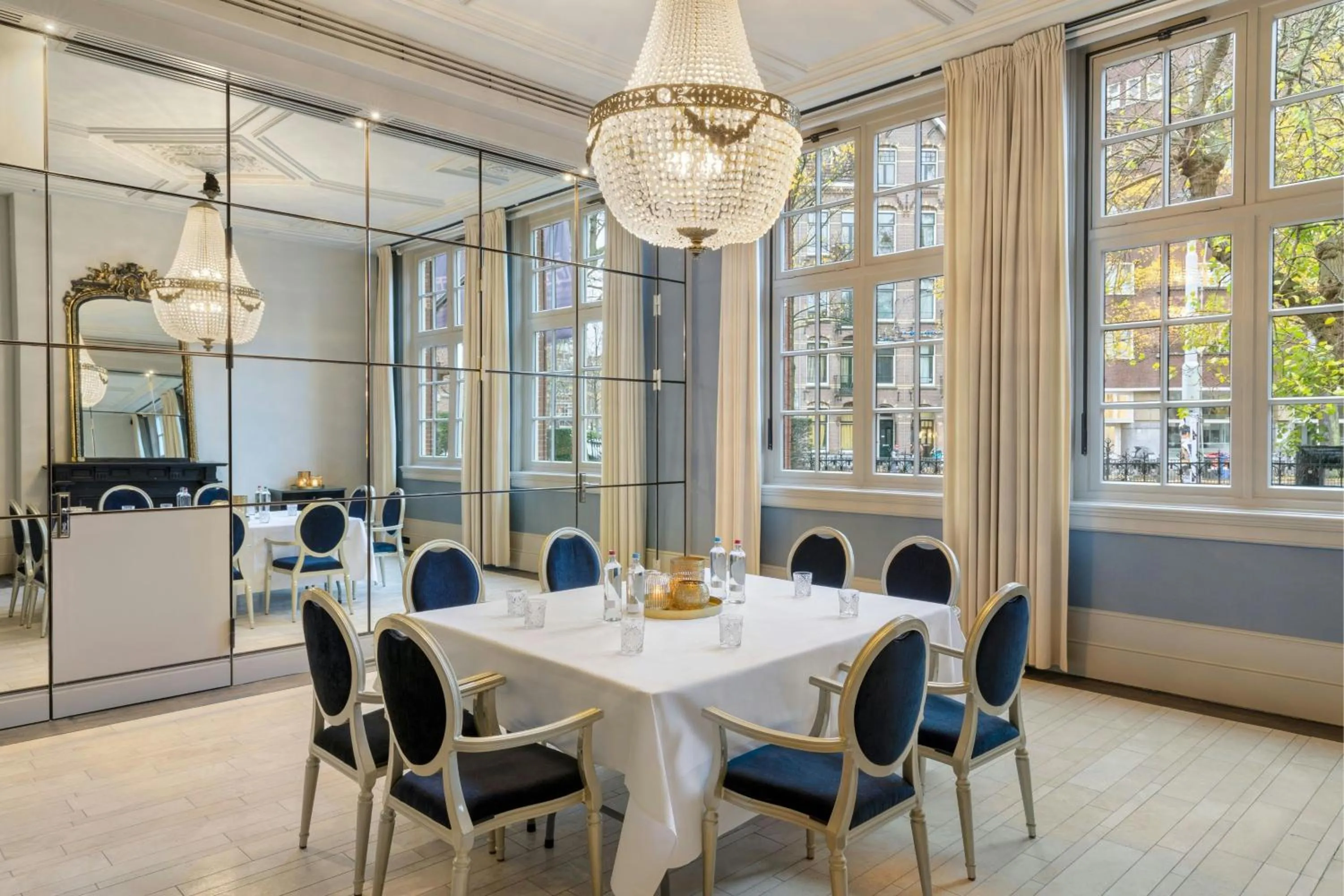 Meeting/conference room in The College Hotel Amsterdam, Autograph Collection