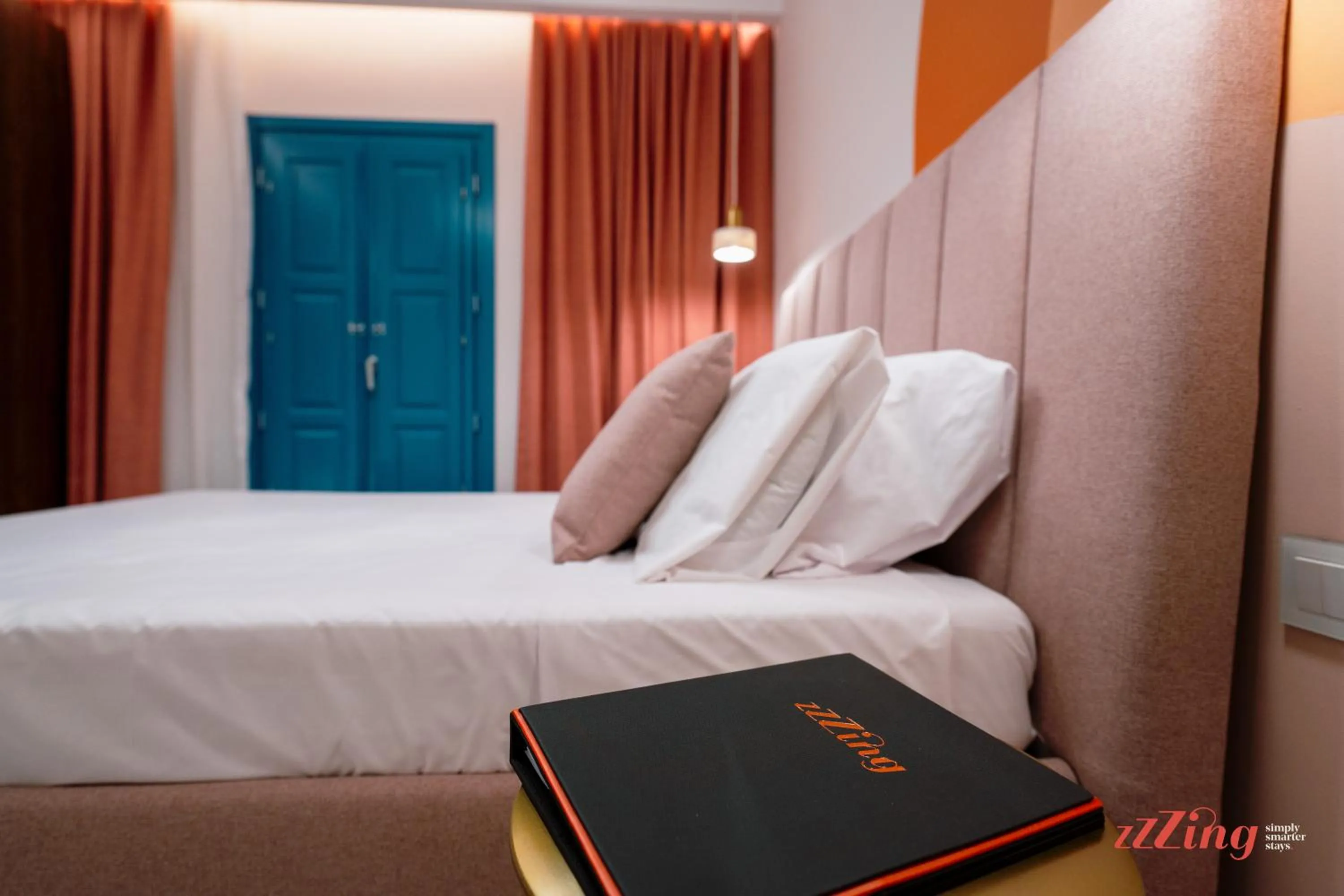 Bedroom, Bed in Avalon Boutique