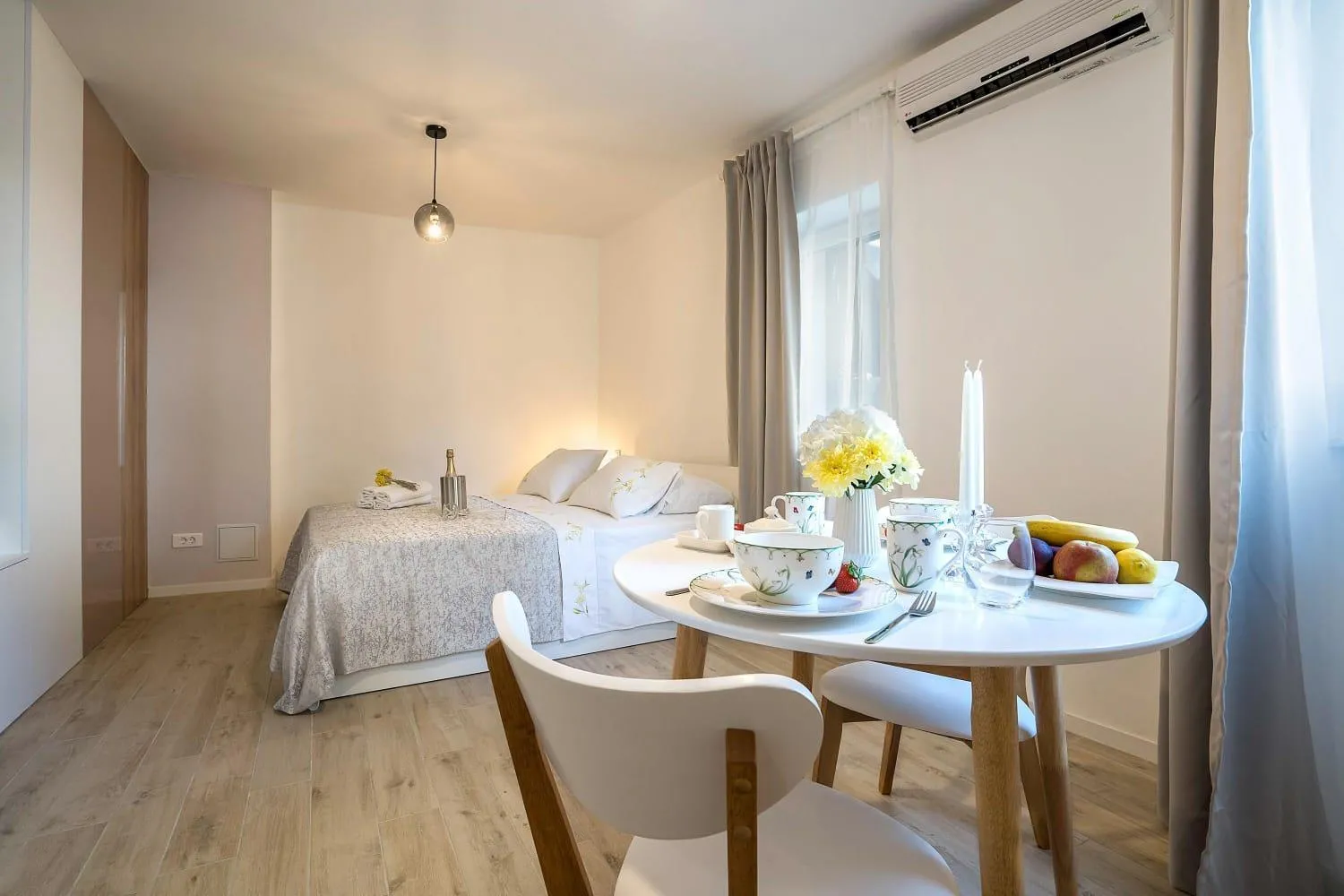 Breakfast, Bed in Studio Apartments Petar in old part of town