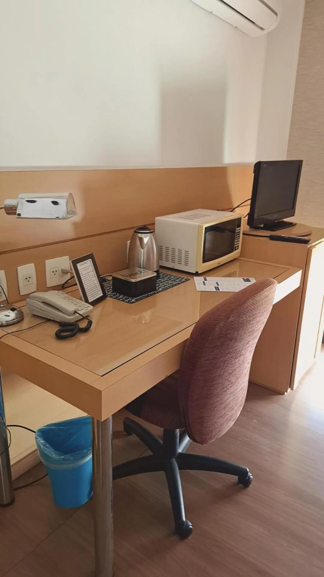 FLAT in DENTRO DO HOTEL 4 ESTRELAS - RUA DIOGO MOREIRA 247 , CORAÇÃO DA FARIA LIMA - ÓTIMA LOCALIZAÇÃO, e CONFORTO