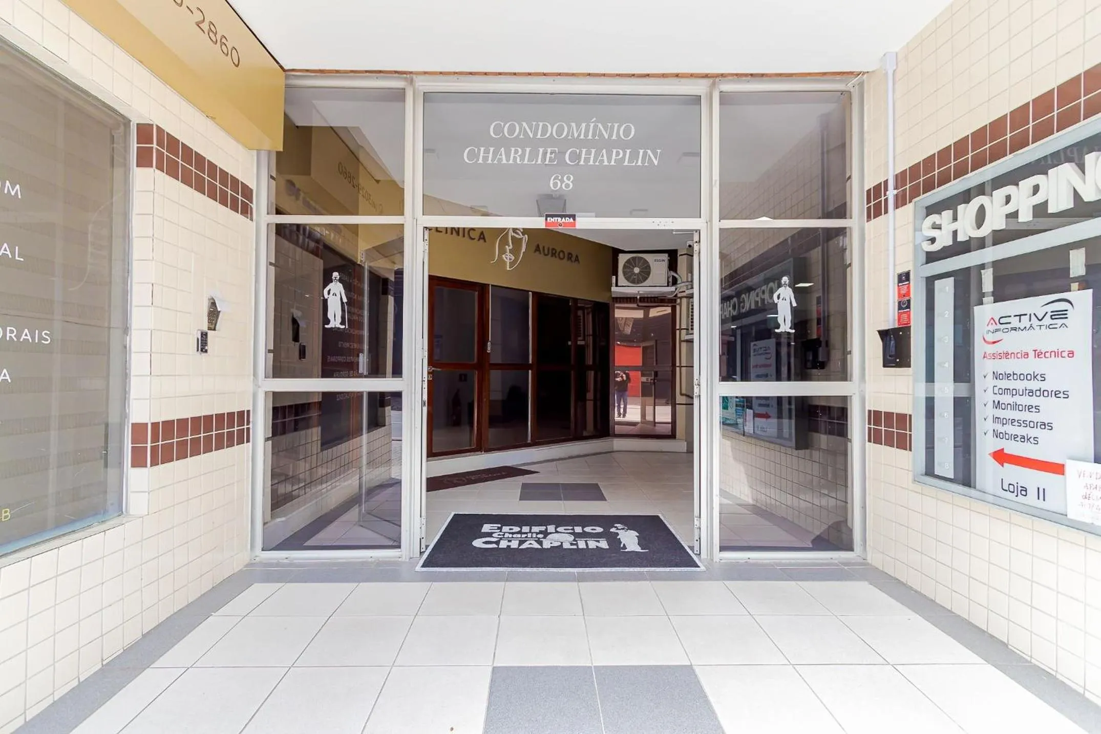 Area and facilities in Ed. Charlie Chaplin | Prédio no coração de Curitiba | Gonzaga Stays