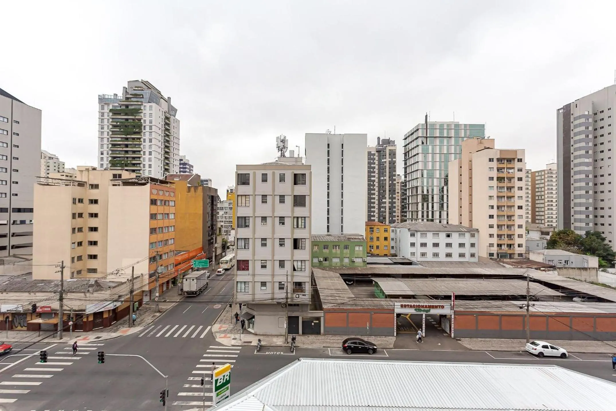 View (from property/room) in Ed. Charlie Chaplin | Prédio no coração de Curitiba | Gonzaga Stays