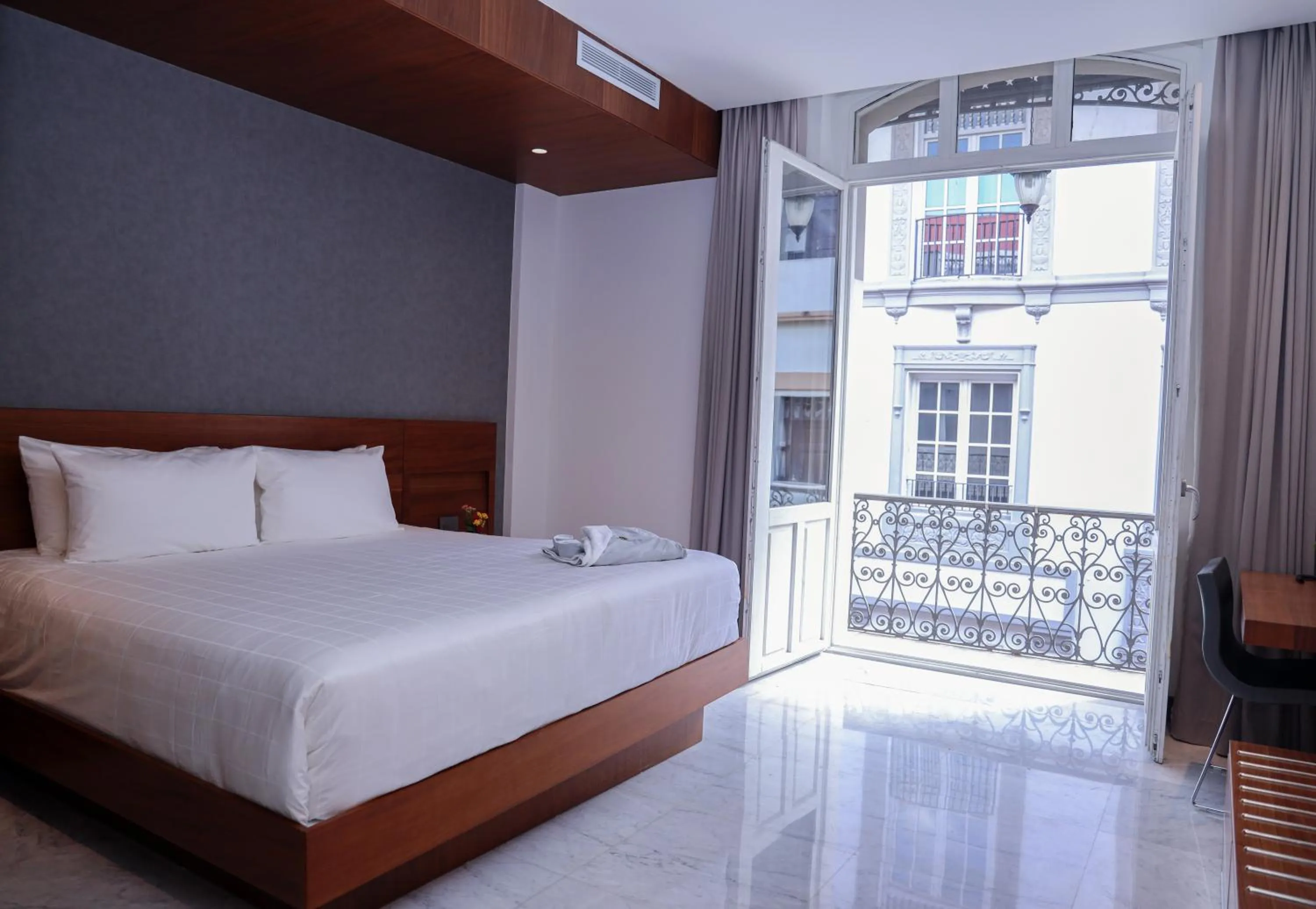 Balcony/Terrace, Bed in Hotel San Felipe