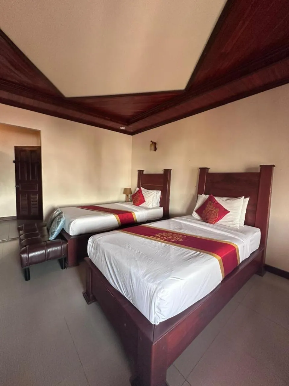 Bed in golden hotel dondet