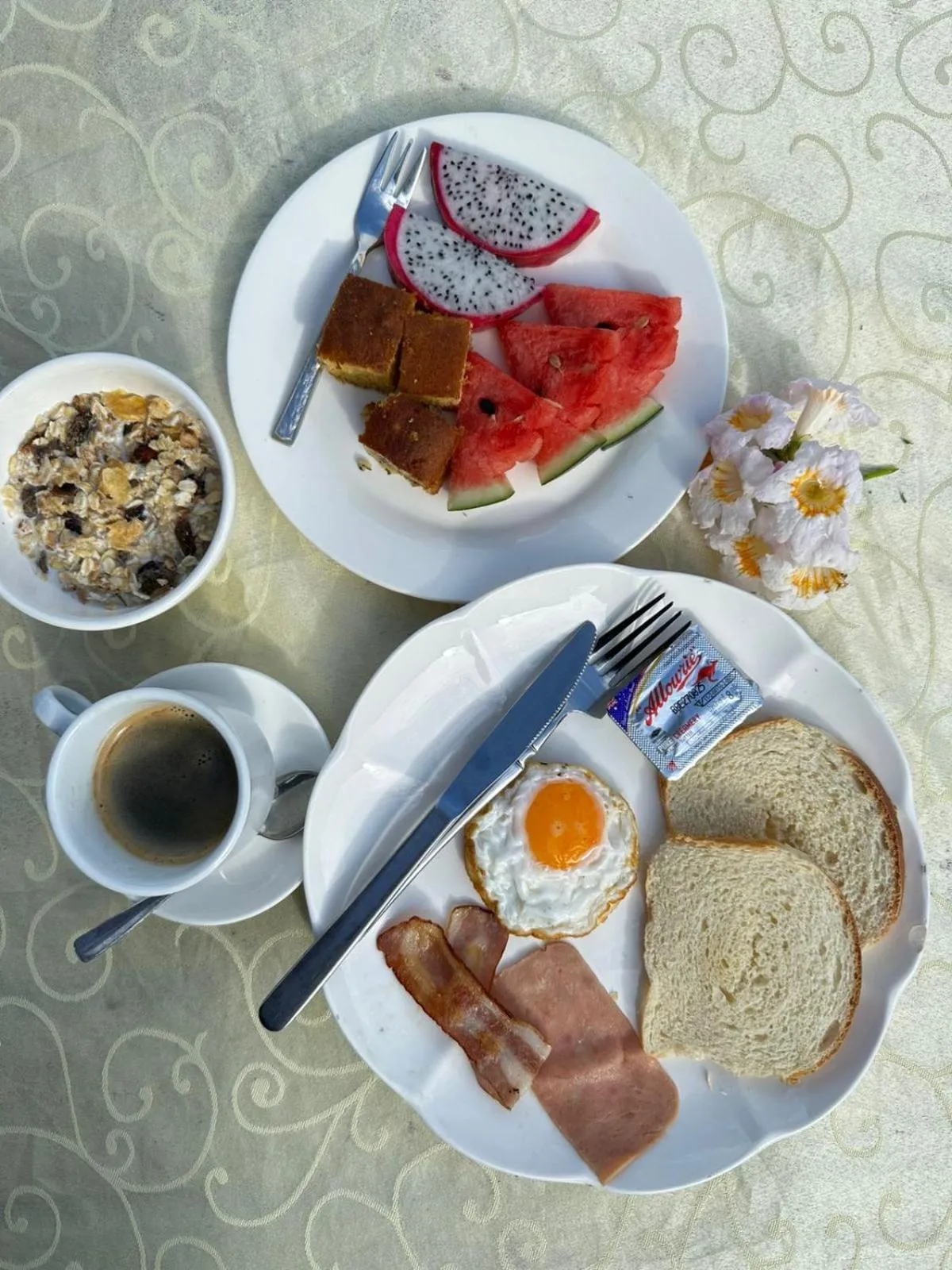 Breakfast in golden hotel dondet