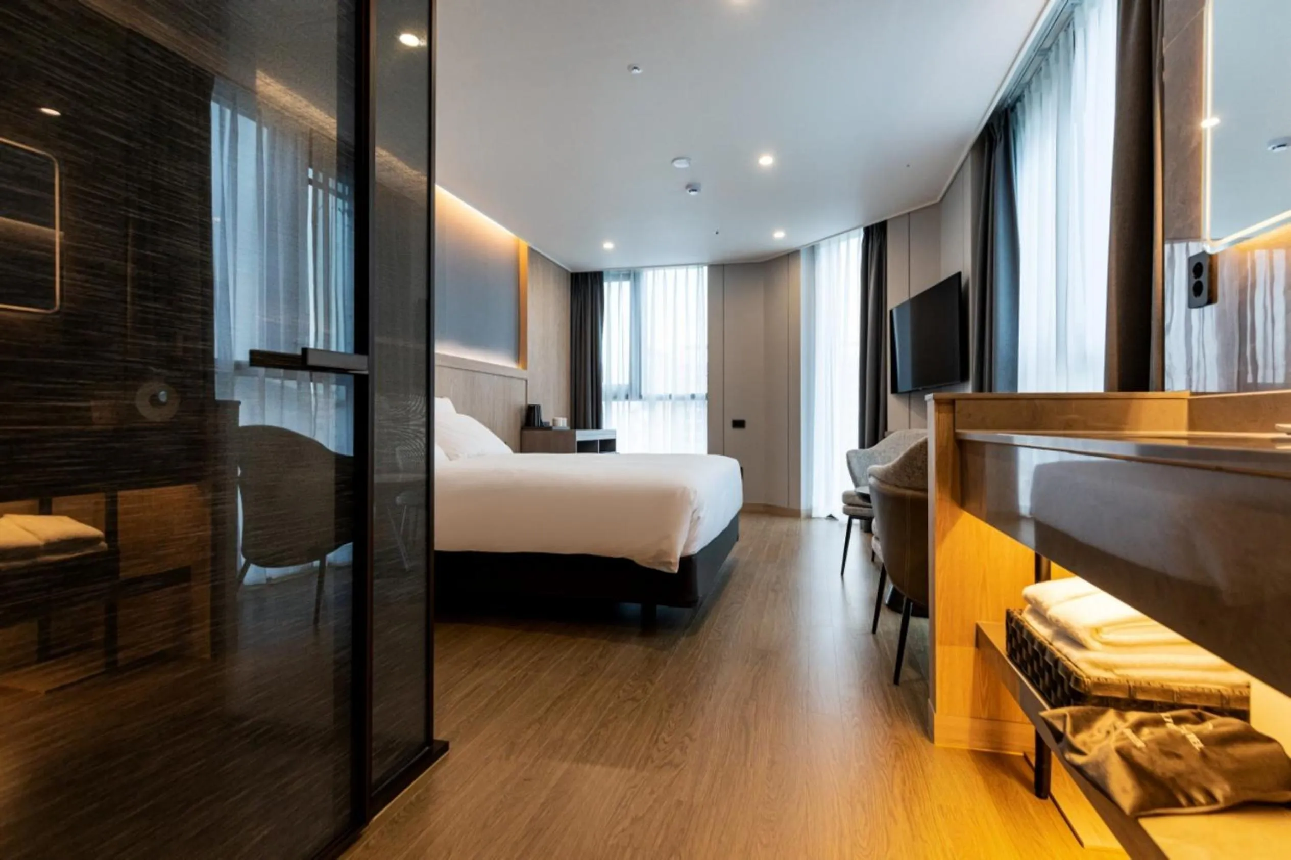 Bed in Jeju Bolton Hotel