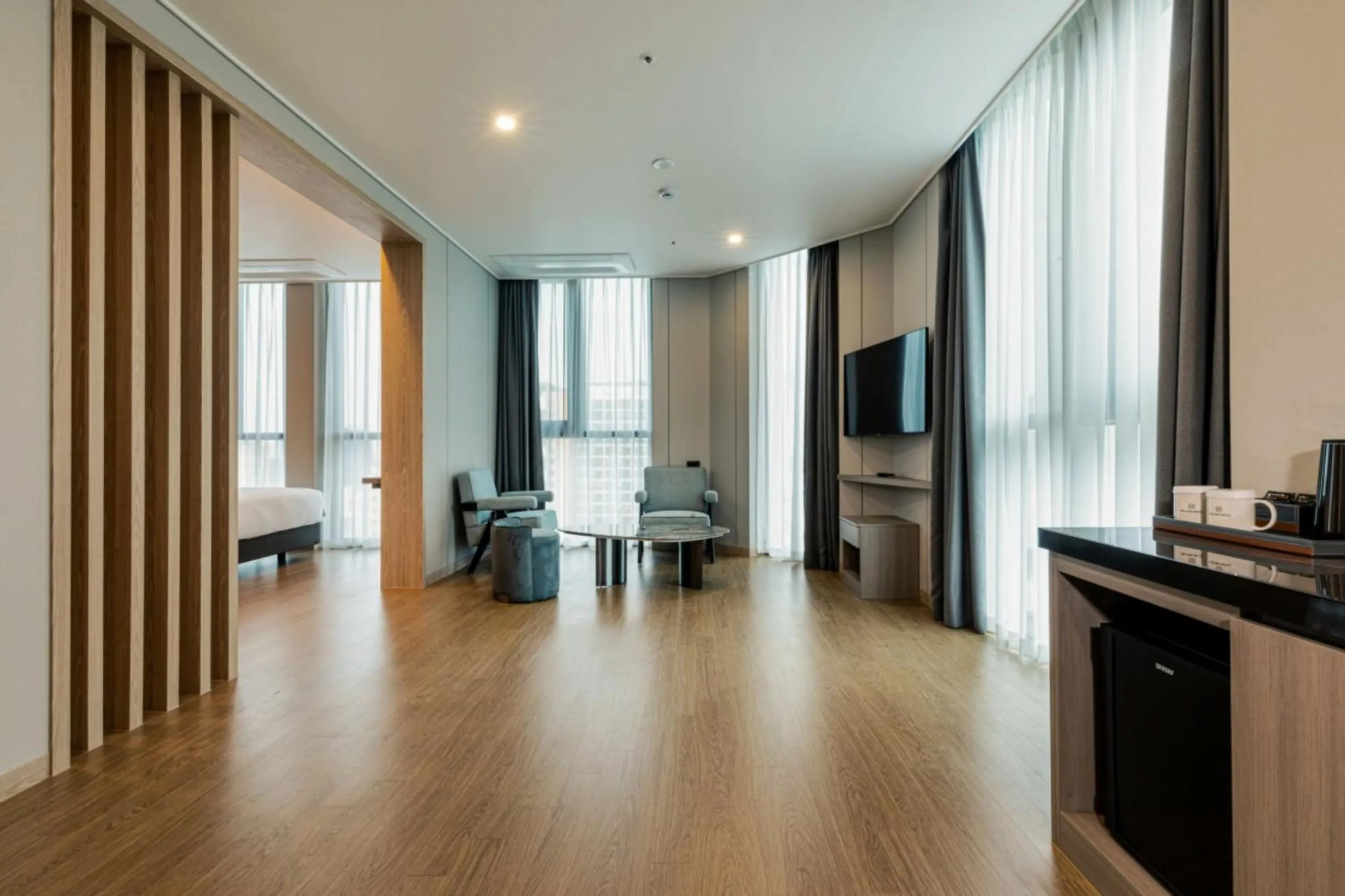 TV and multimedia in Jeju Bolton Hotel