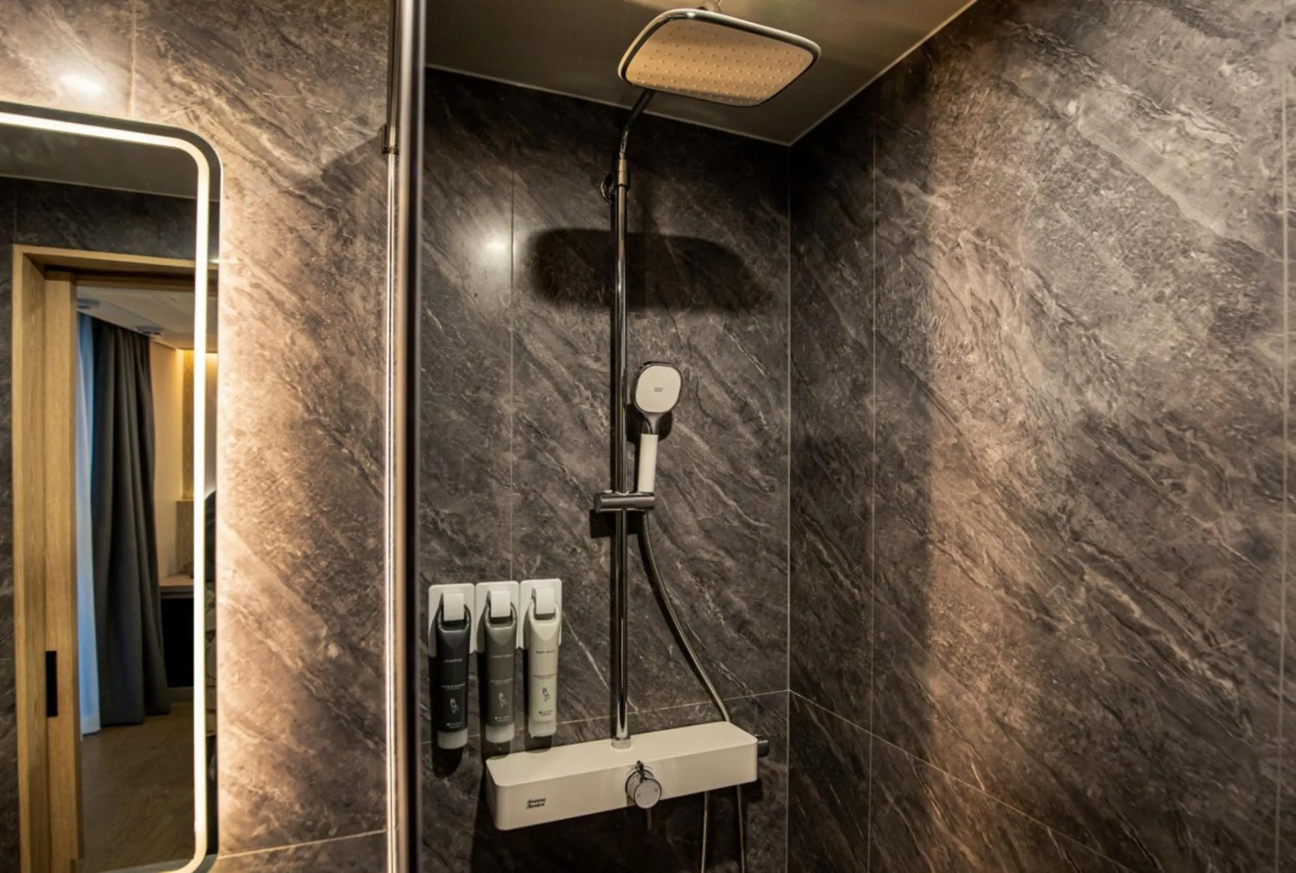 Shower in Jeju Bolton Hotel