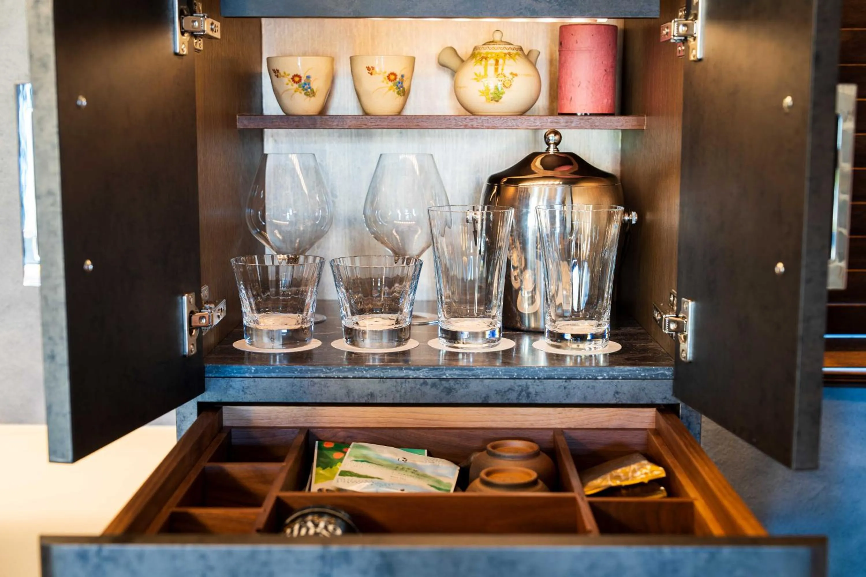 minibar in Gekkoju Yufuin