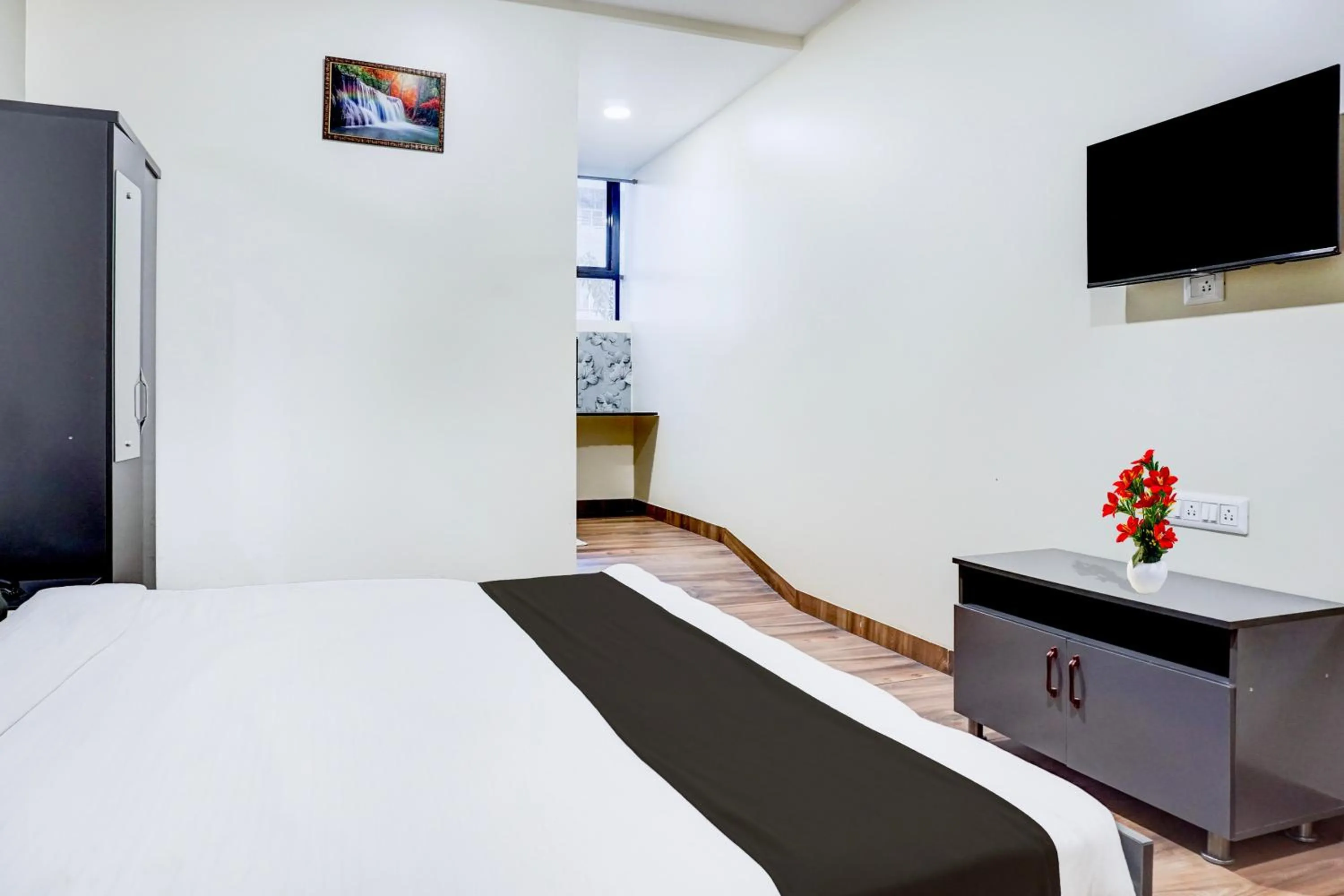 Bedroom, Bed in Super Collection O Pashan-Sus Road Baner formerly Grey Stone