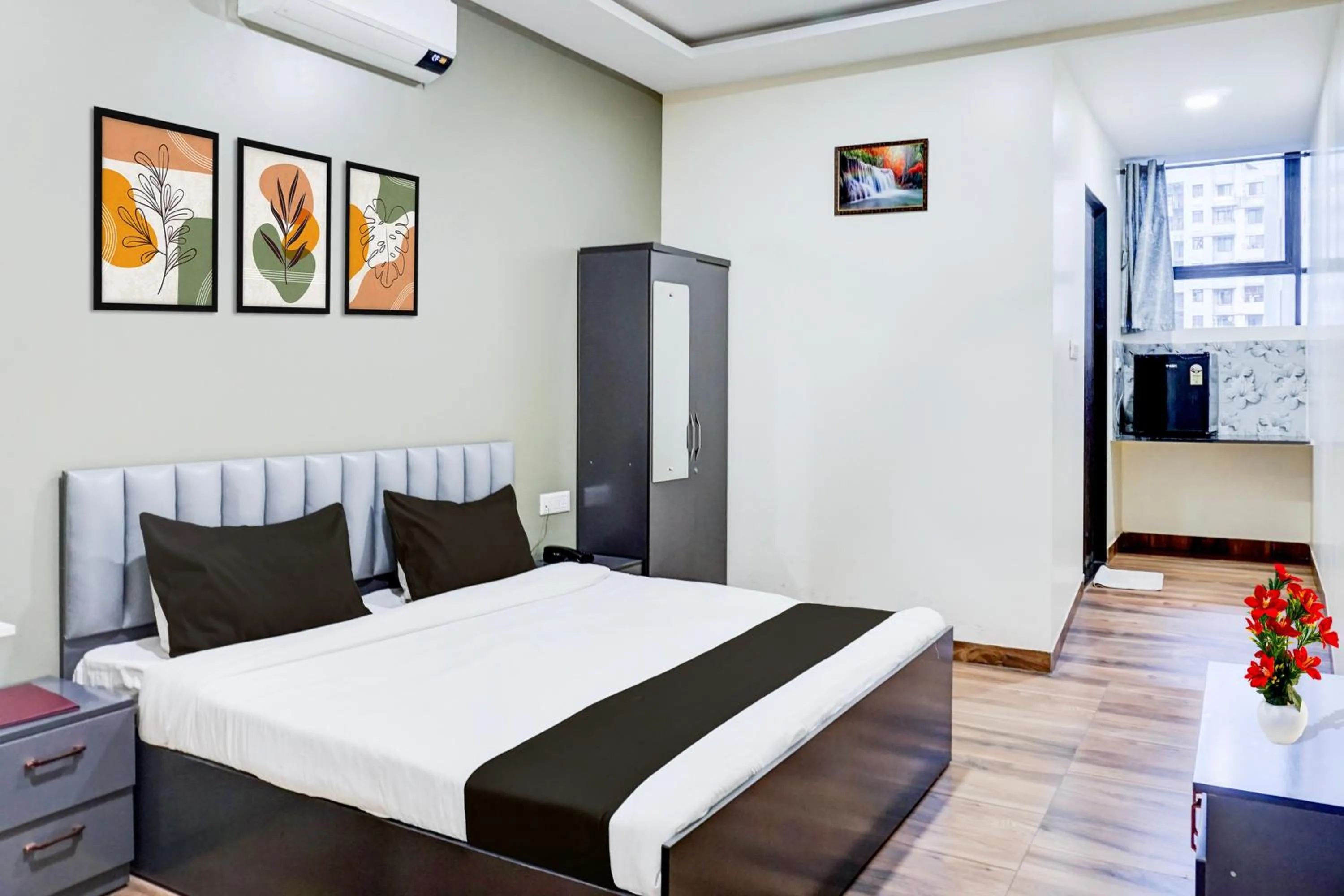 Bedroom, Bed in Super Collection O Pashan-Sus Road Baner formerly Grey Stone