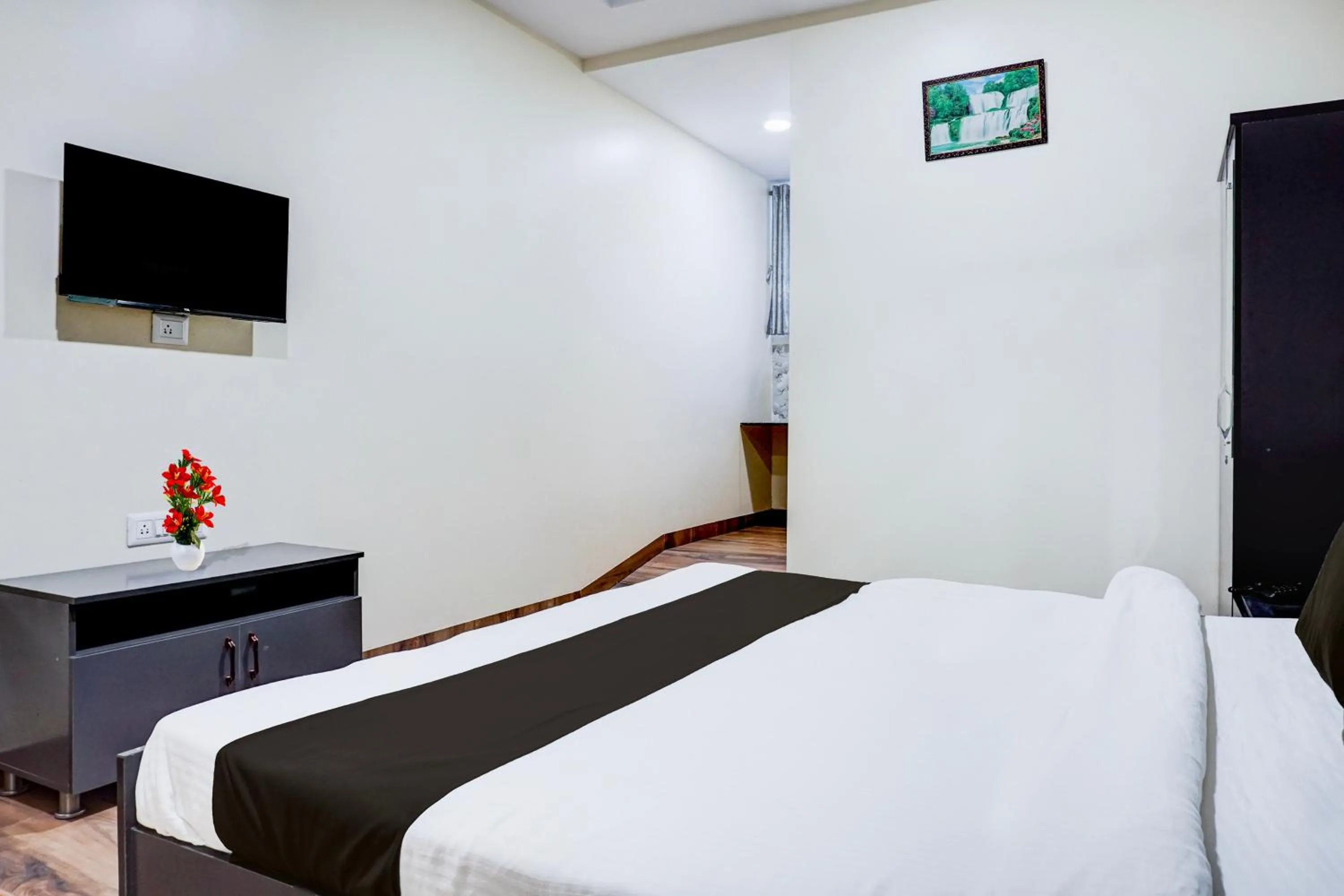 Bedroom, Bed in Super Collection O Pashan-Sus Road Baner formerly Grey Stone