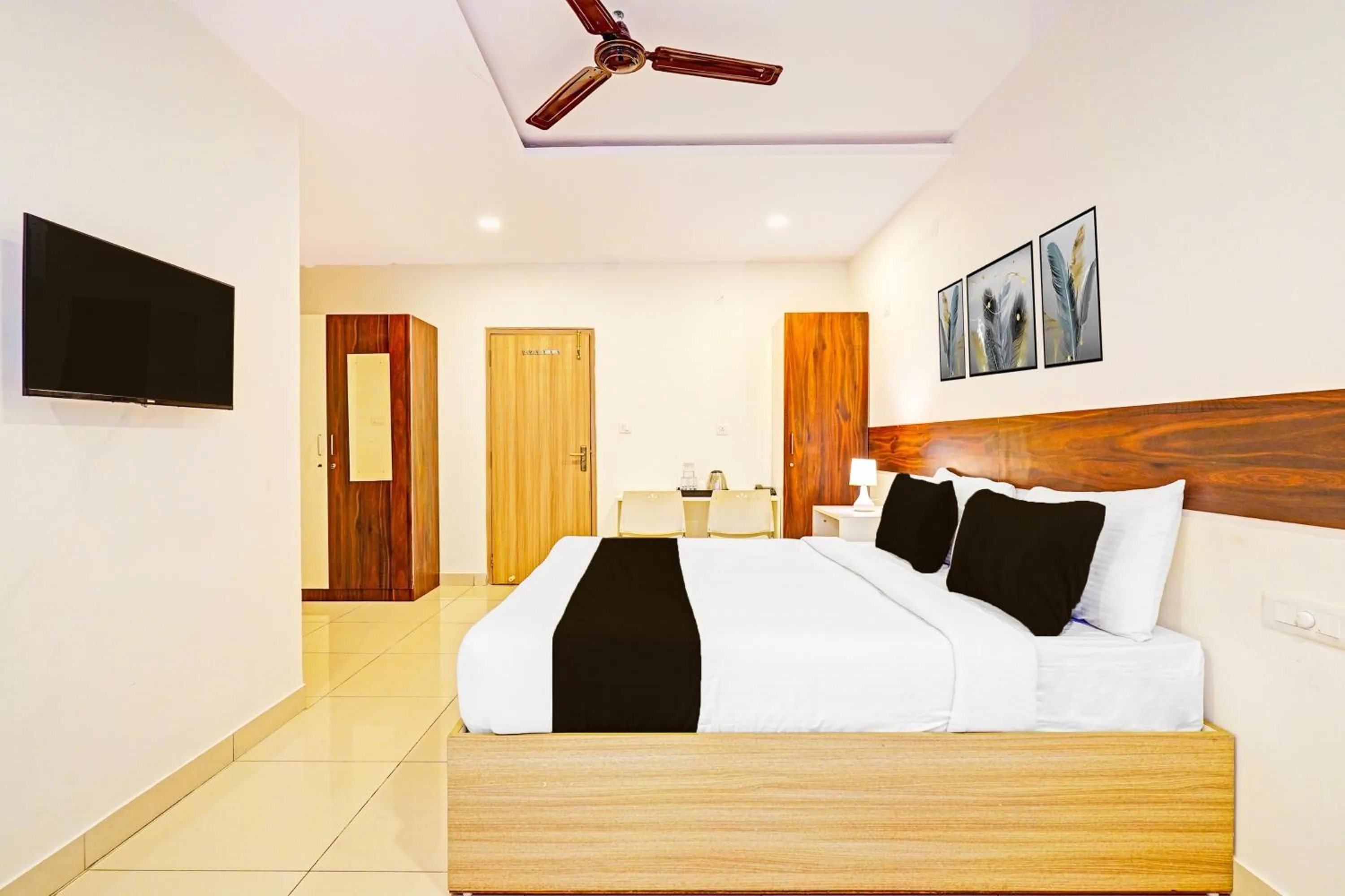 Bedroom, Bed in Super Townhouse Muthurayya Swamy Layout