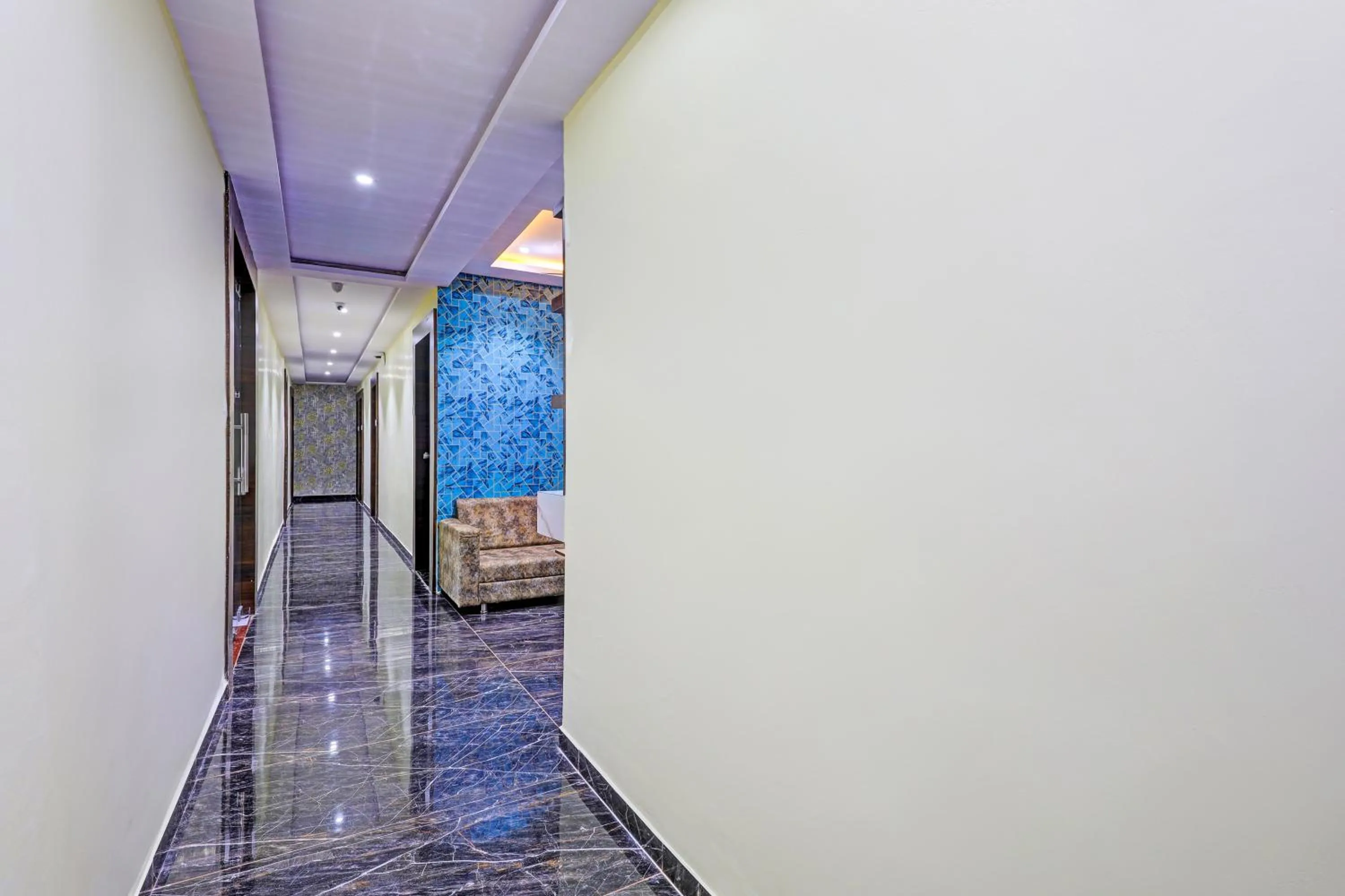 Lobby or reception in Hotel O Golden Near Haroni Road