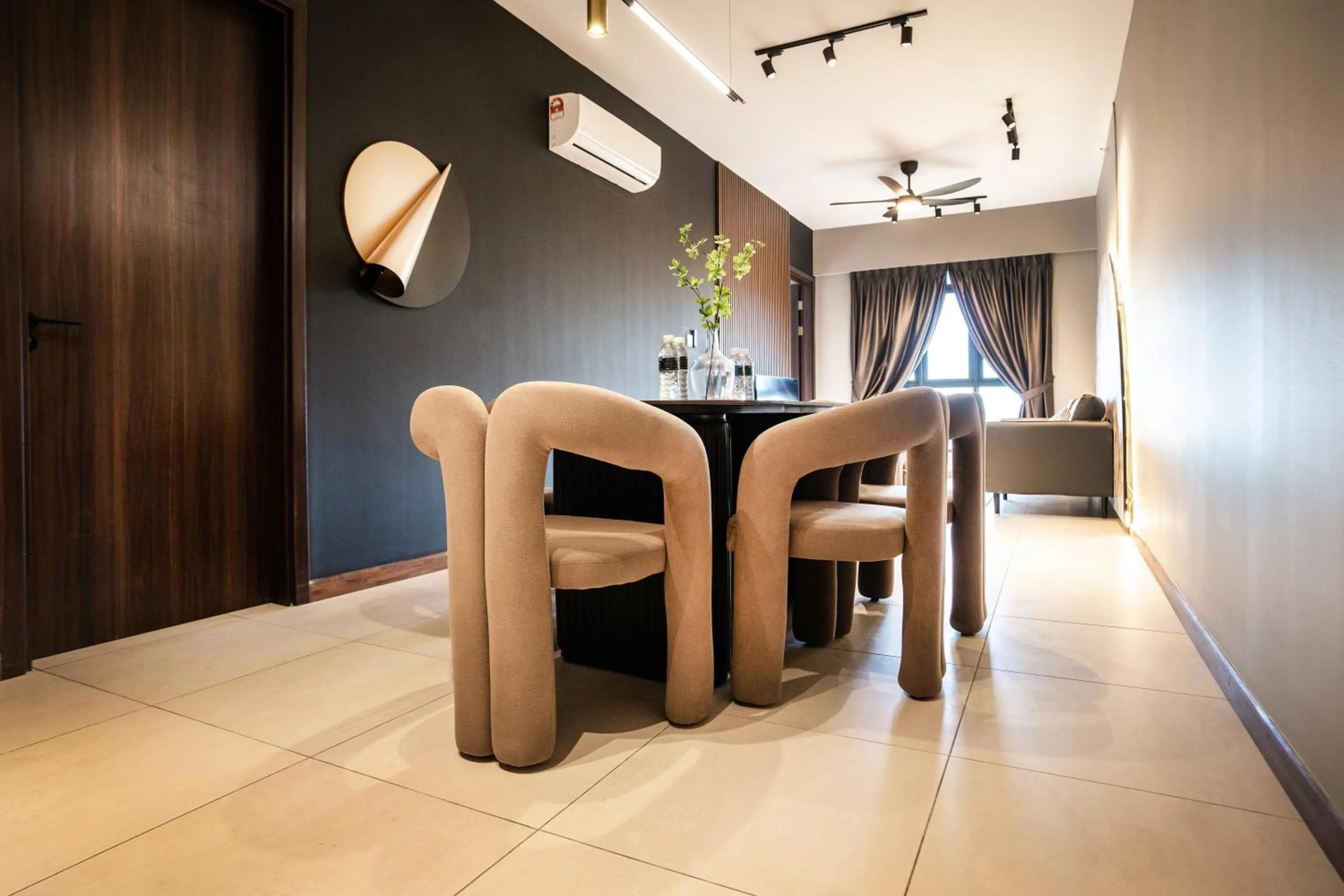 Living room in K Avenue by CAIRO