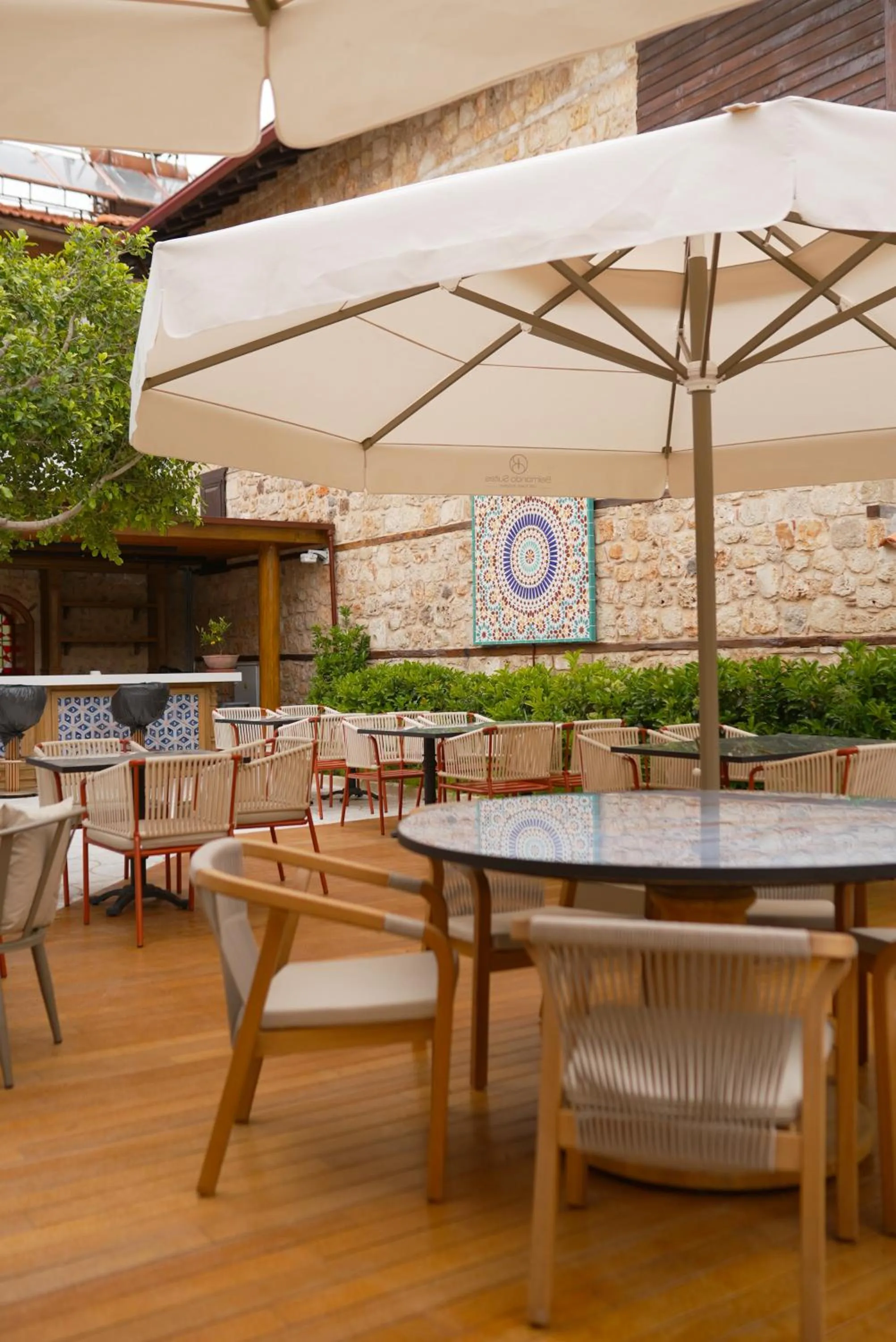 Restaurant/places to eat in Belmondo Suites Old Town Antalya