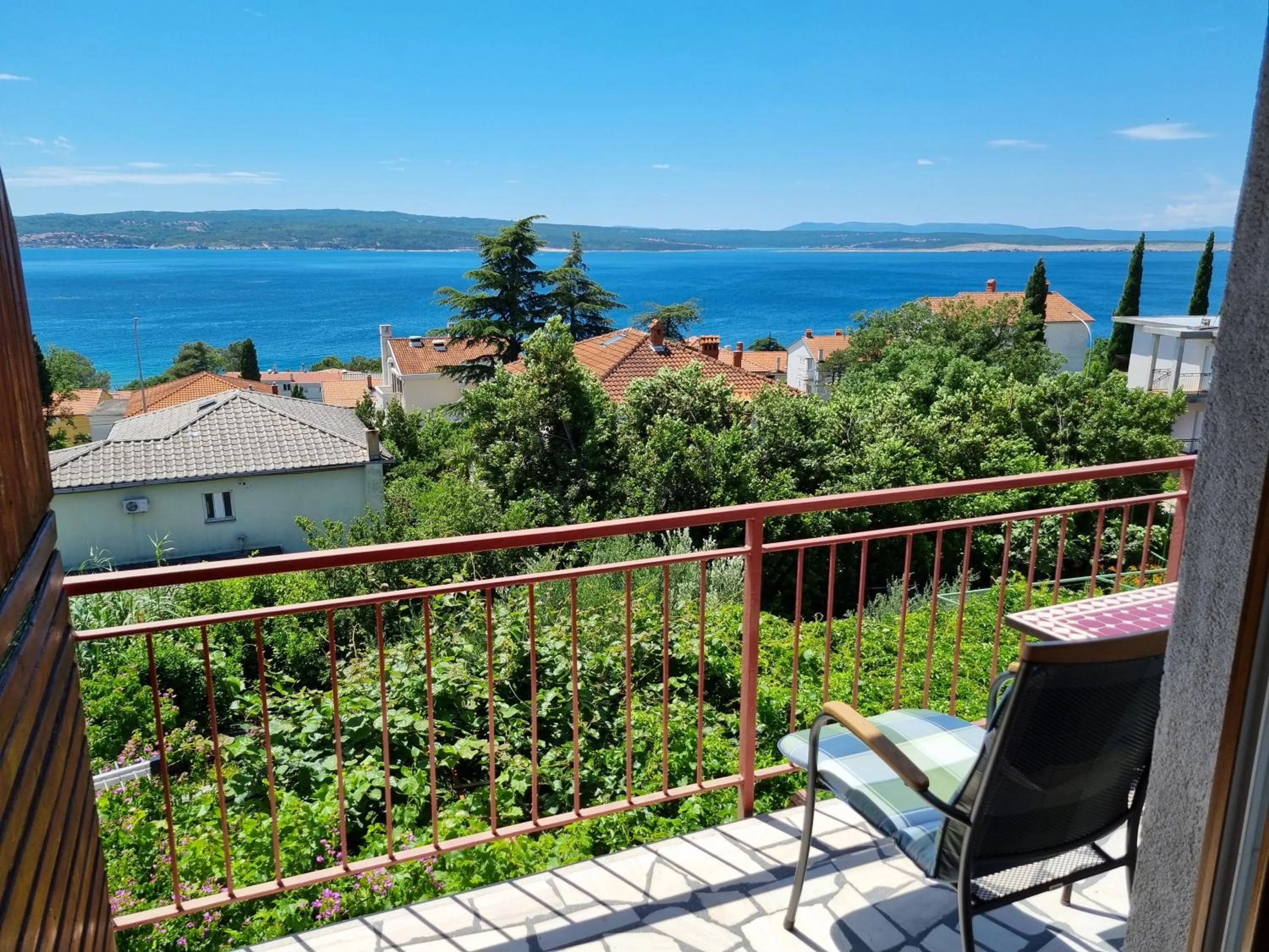 BUBI Apartments with sea view near sandy beach