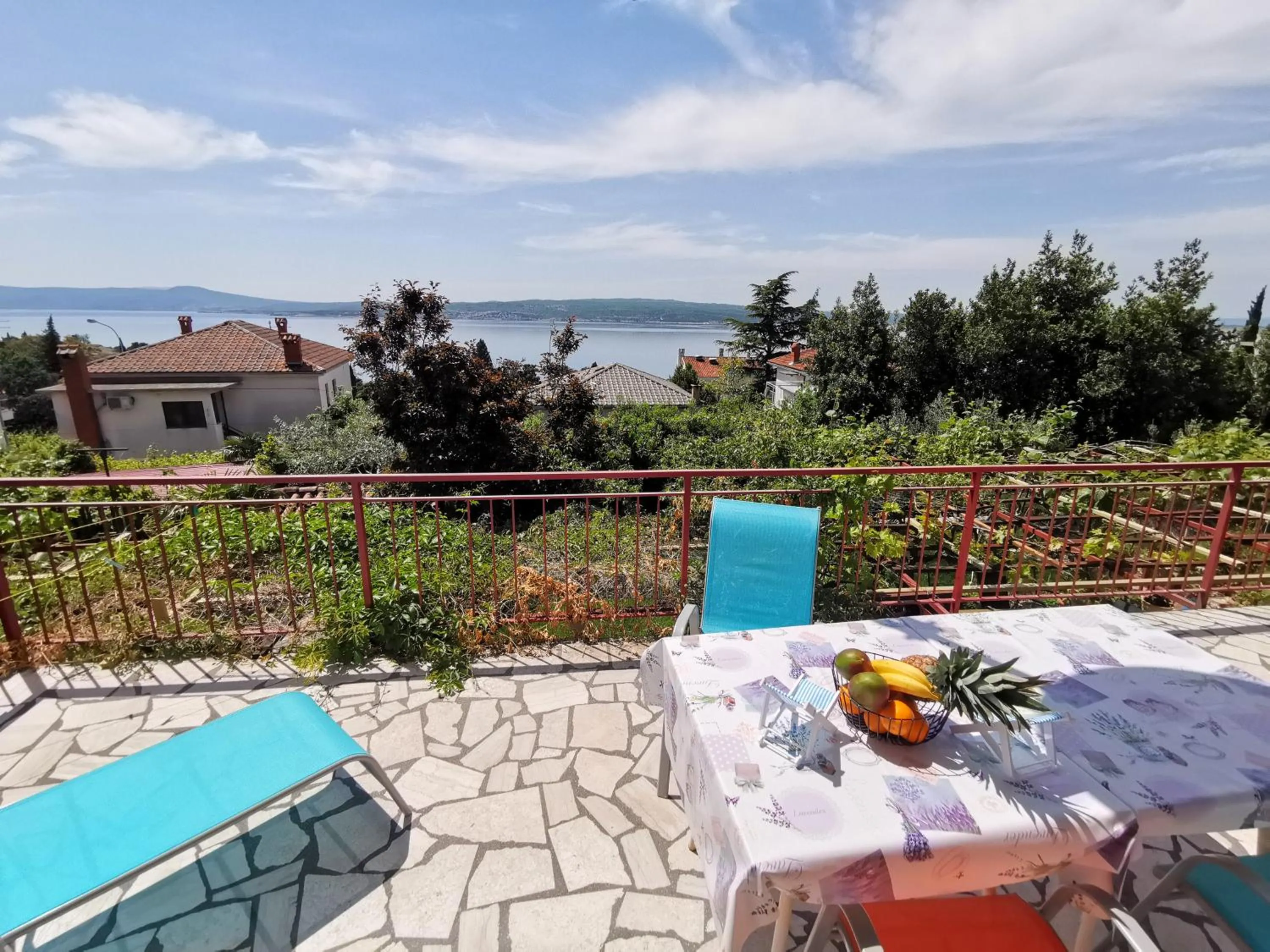 BUBI Apartments with sea view near sandy beach