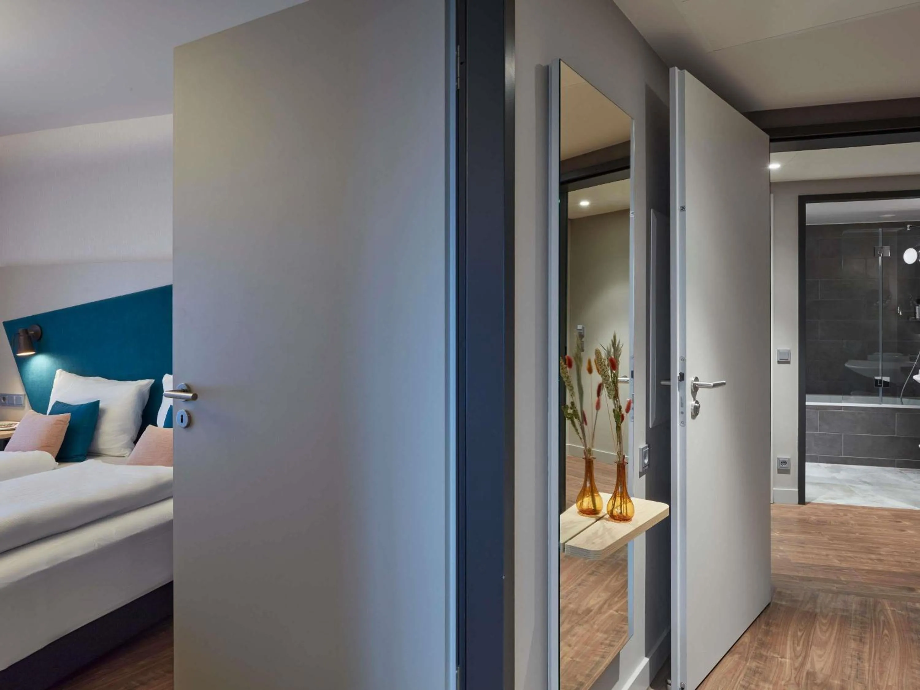 Bedroom, Bed in Aparthotel Adagio Heidelberg