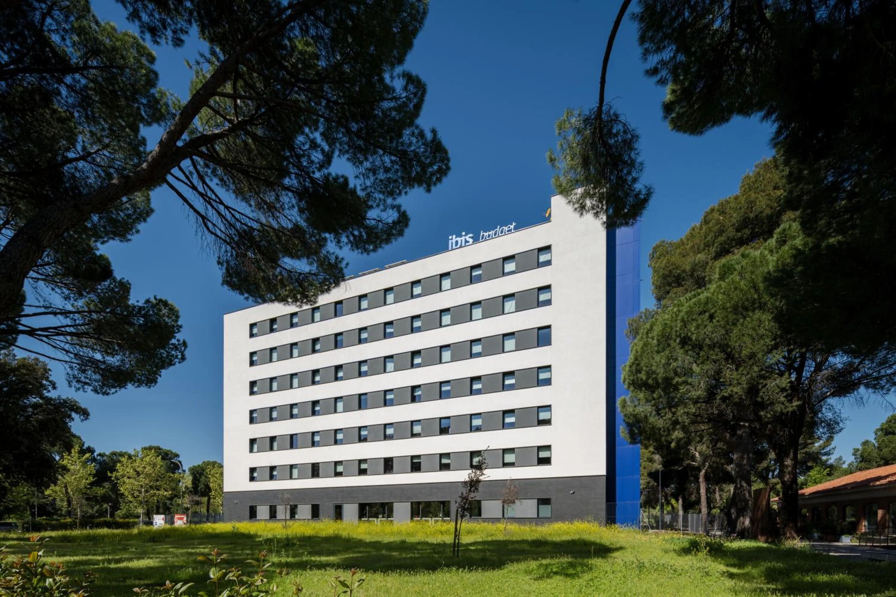 Property building in ibis budget Madrid Aeropuerto