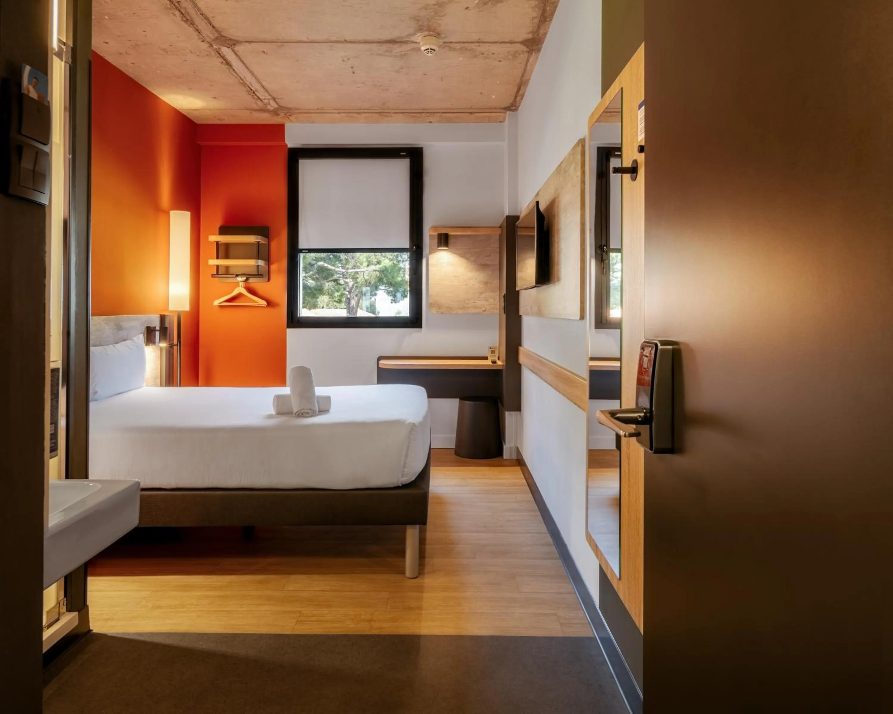 Bed in ibis budget Madrid Aeropuerto