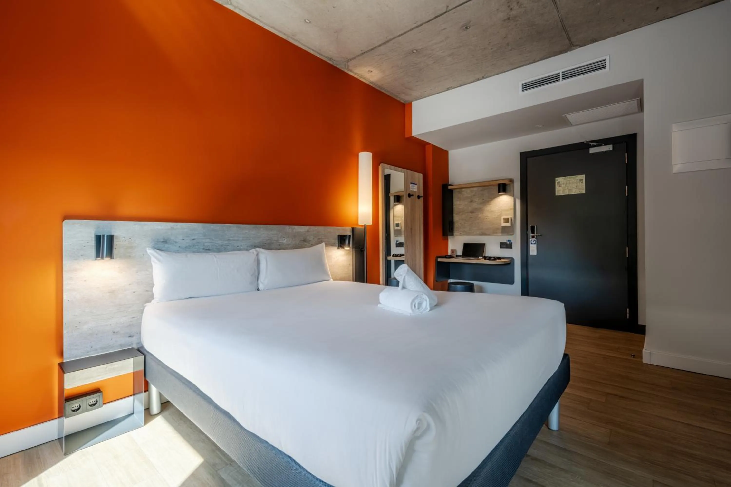 Bed in ibis budget Madrid Aeropuerto
