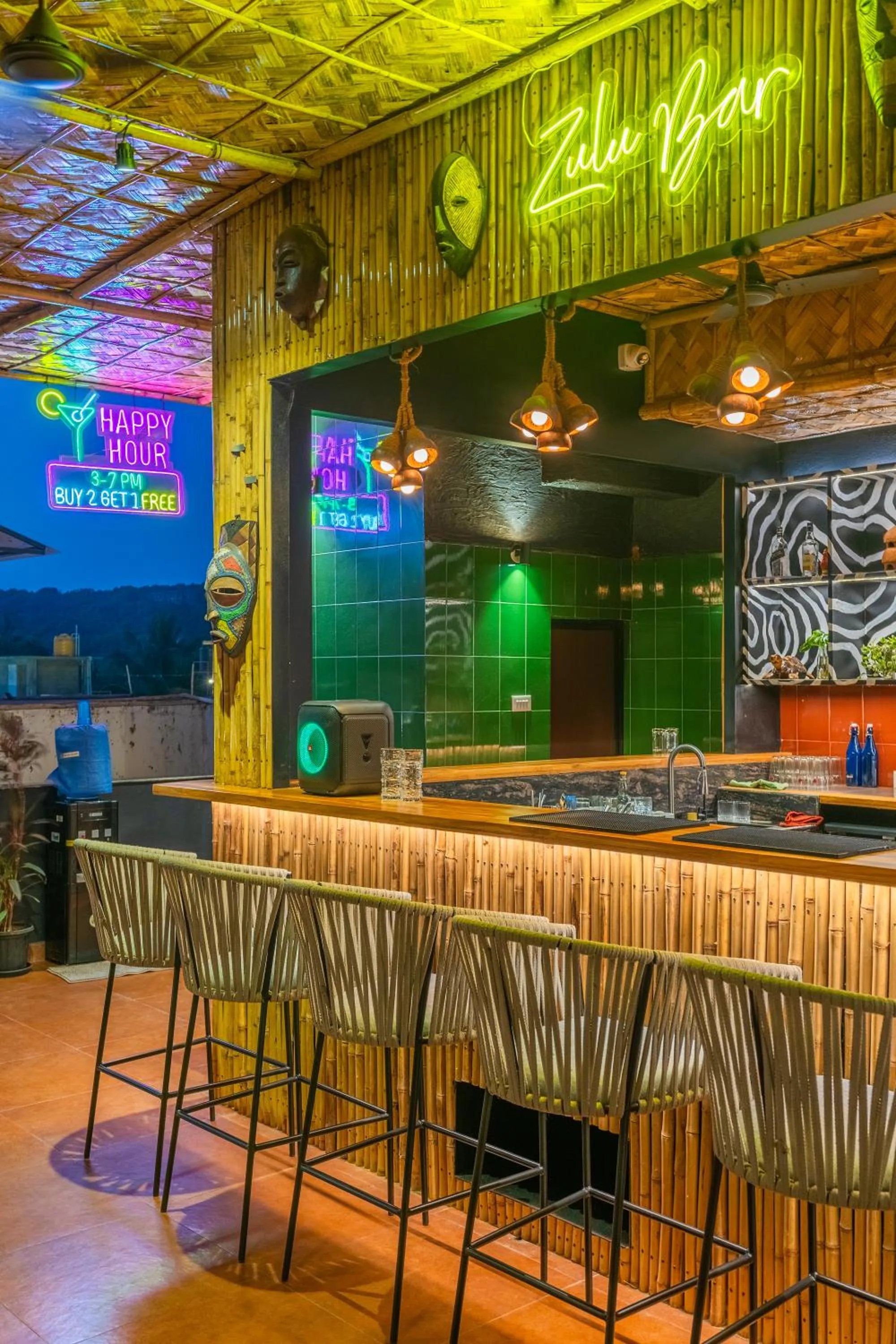 Lounge or bar in Whoopers Boutique Hotel Morjim