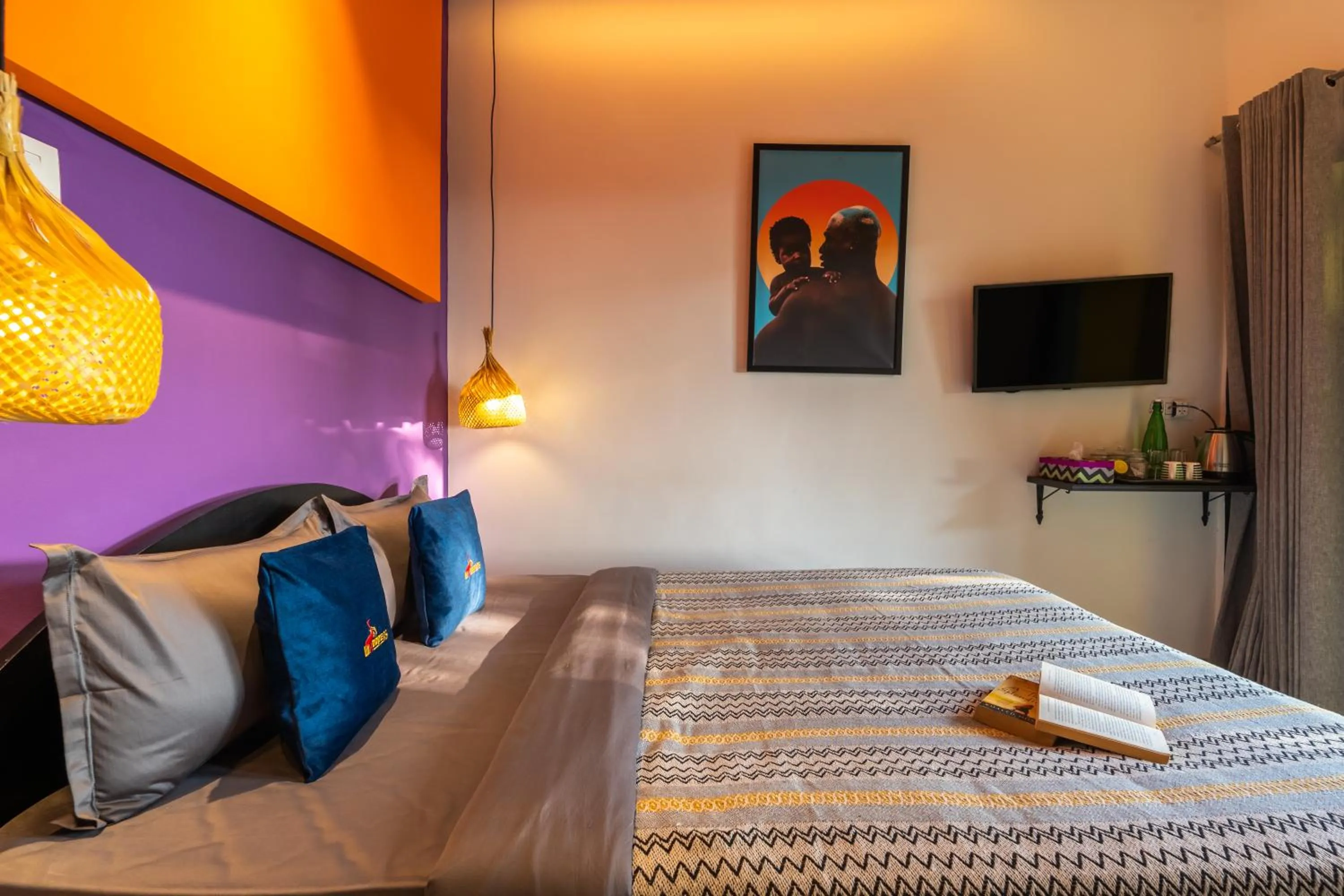 Bed in Whoopers Boutique Hotel Morjim