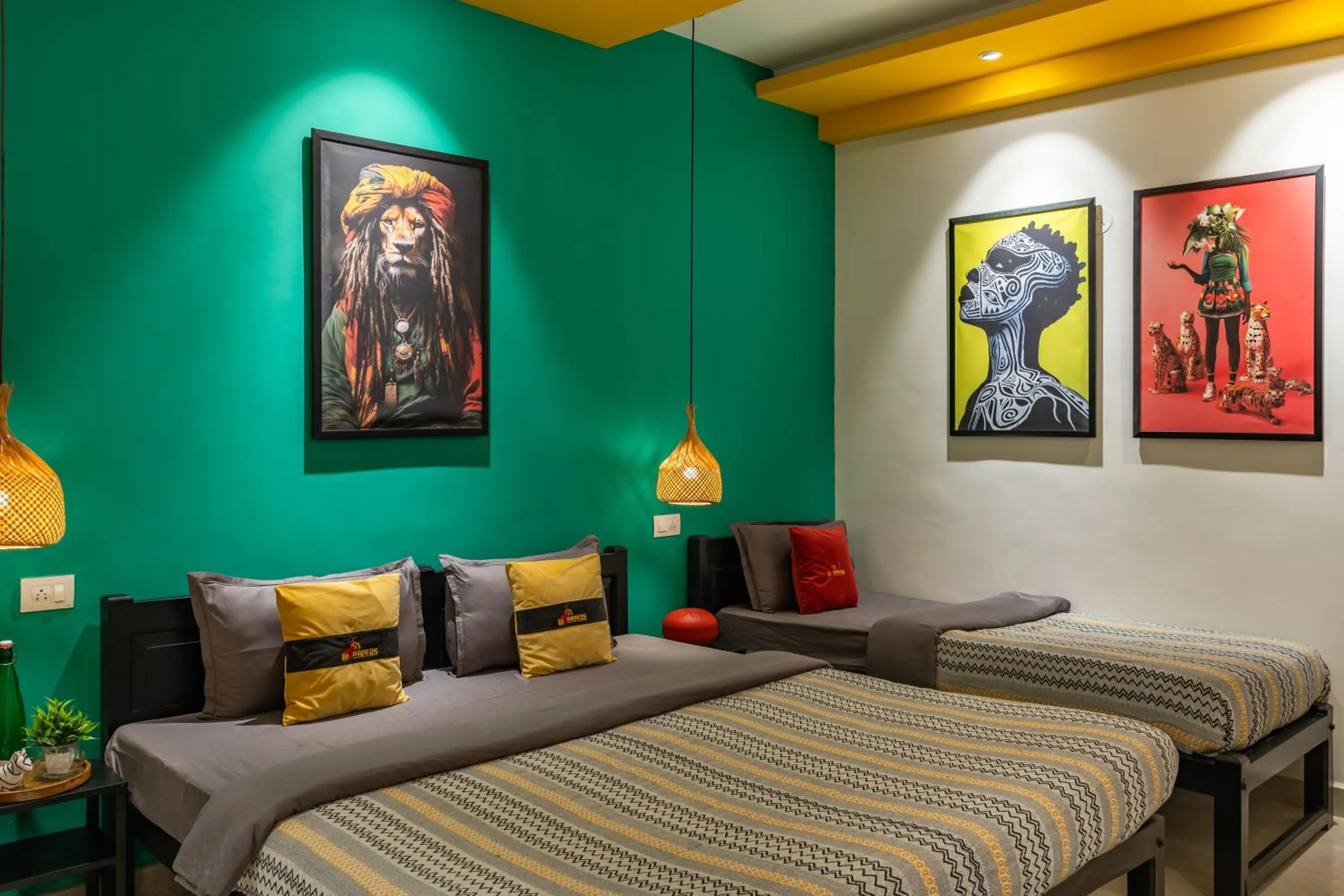 Bed in Whoopers Boutique Hotel Morjim