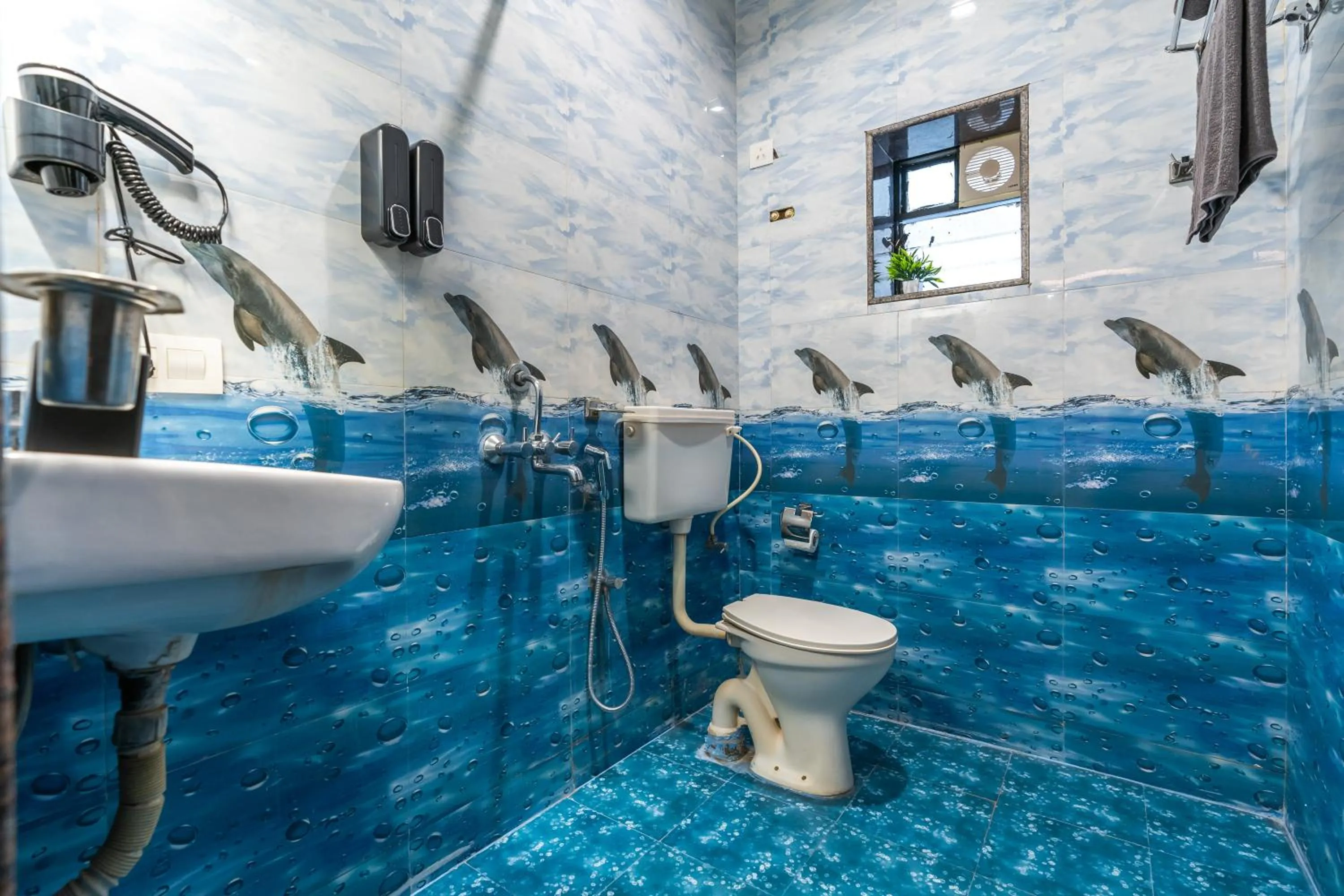 Shower in Whoopers Boutique Hotel Morjim