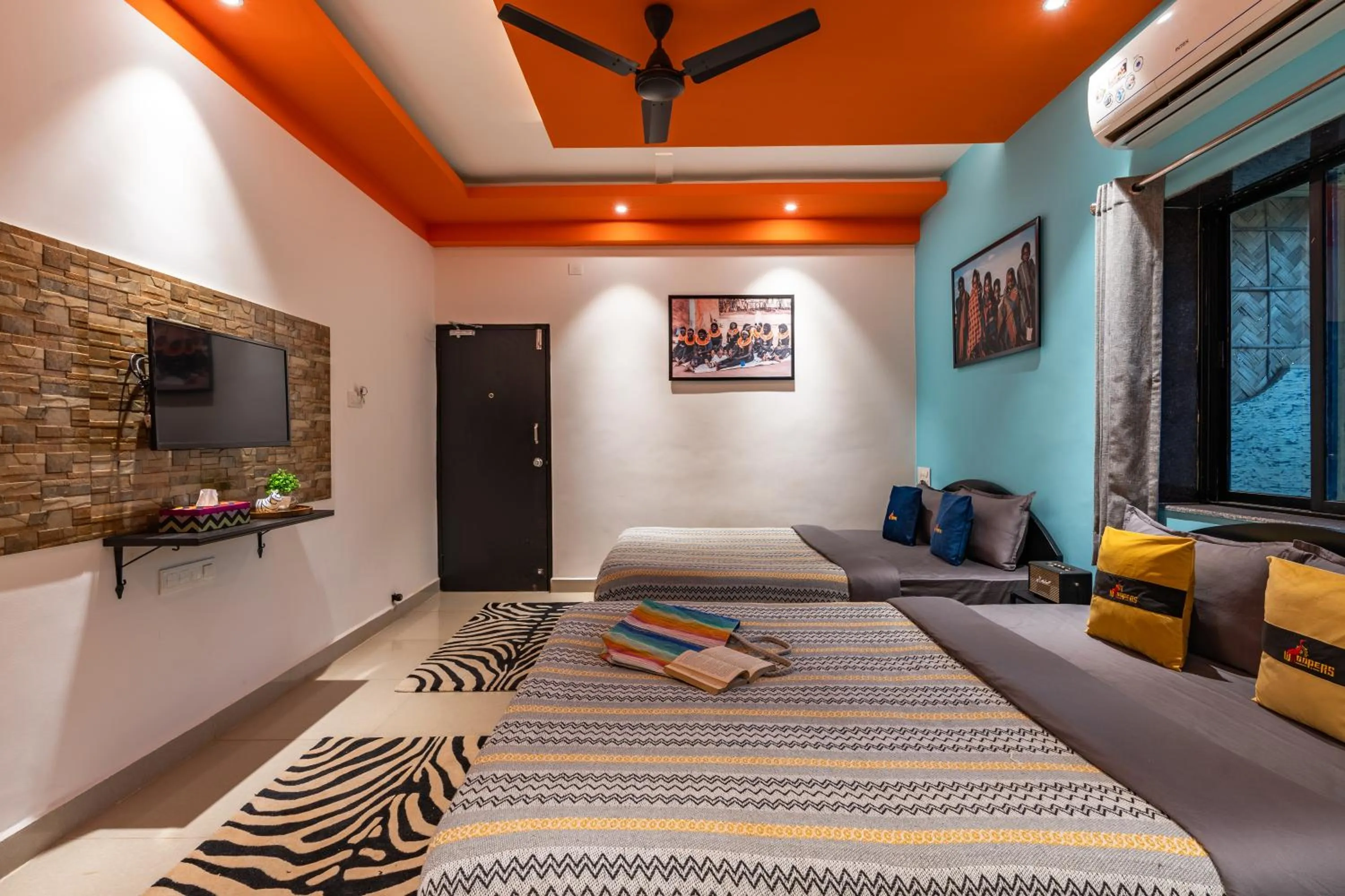 Bed in Whoopers Boutique Hotel Morjim