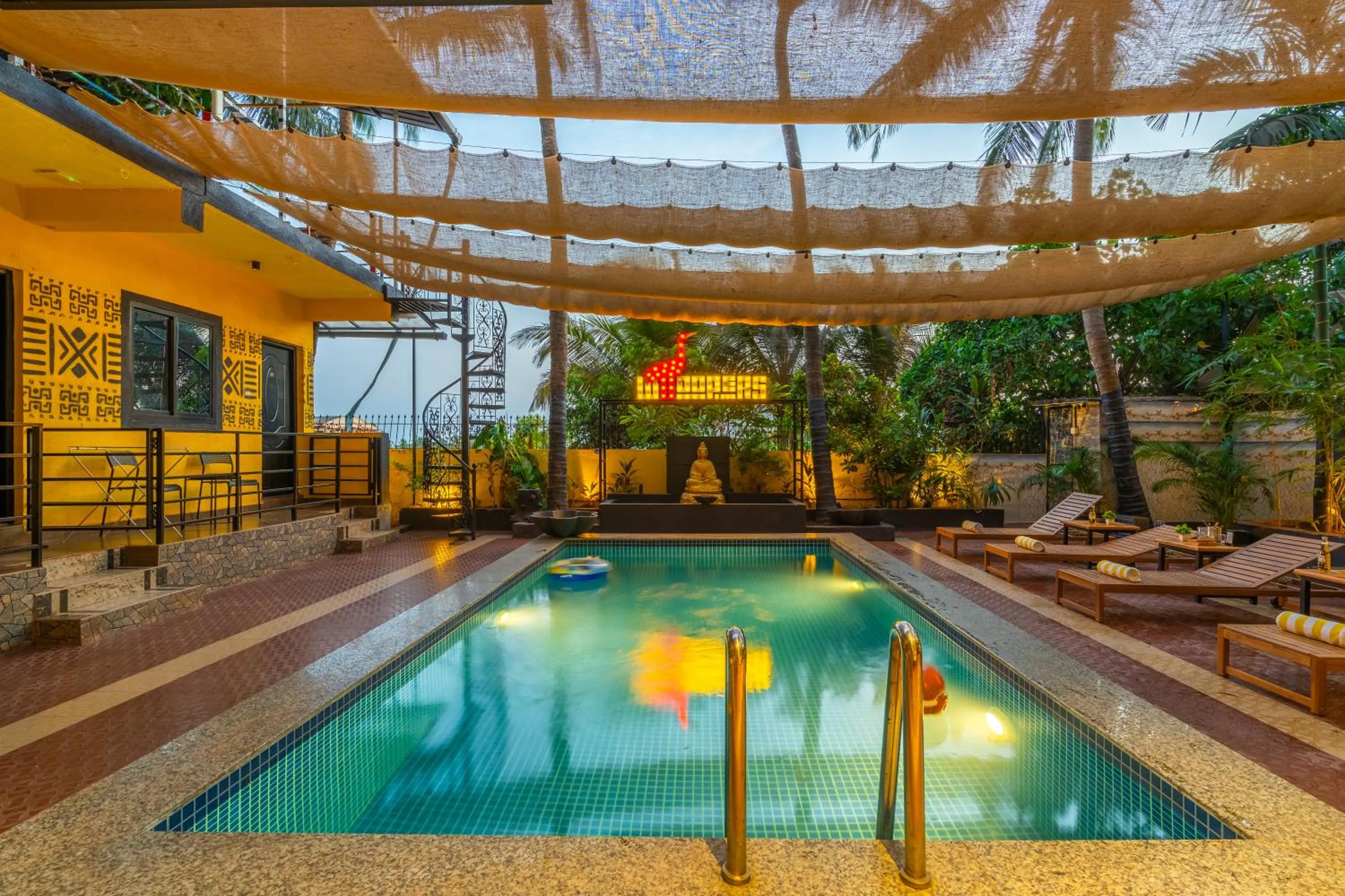 Pool view in Whoopers Boutique Hotel Morjim