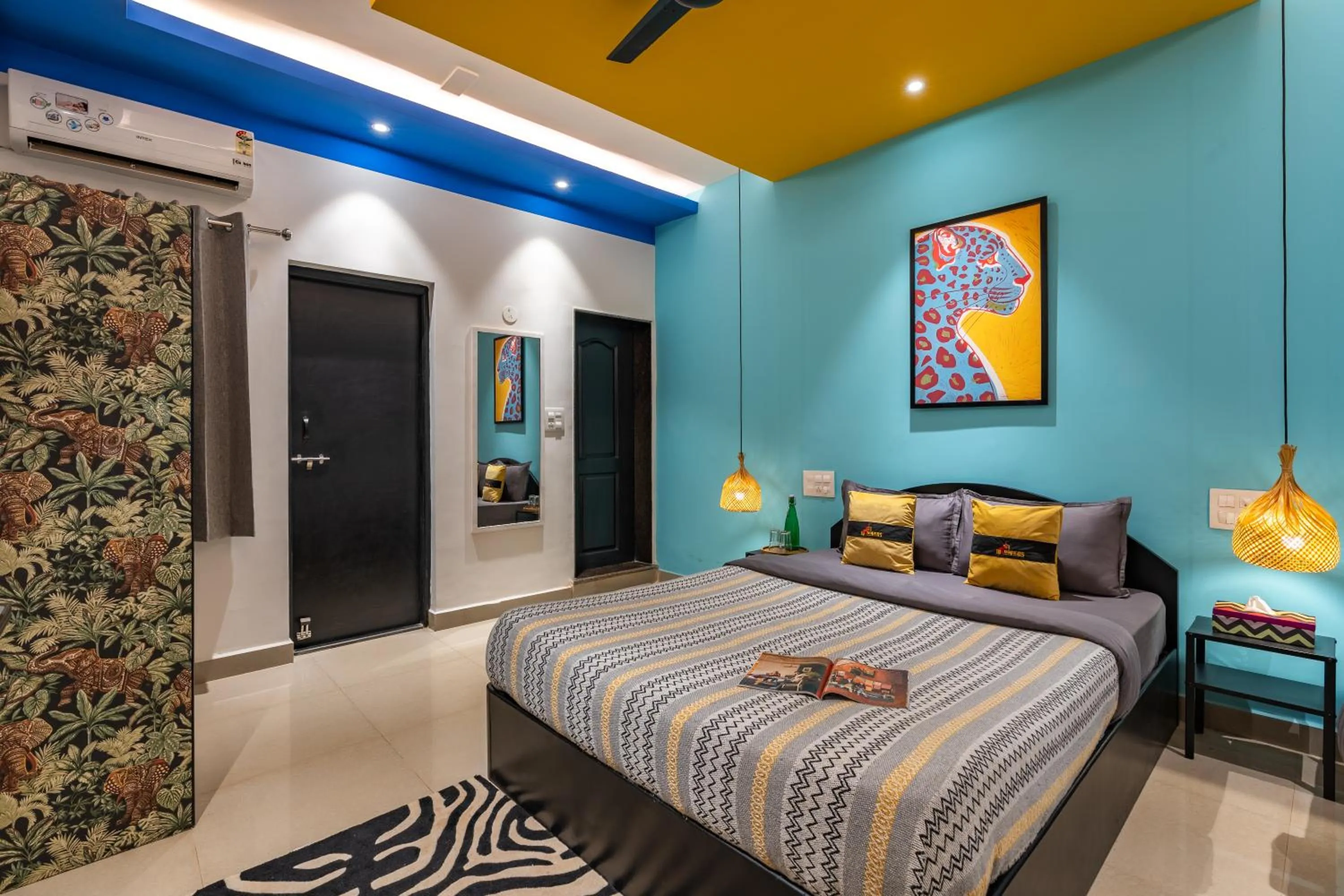 Bed in Whoopers Boutique Hotel Morjim