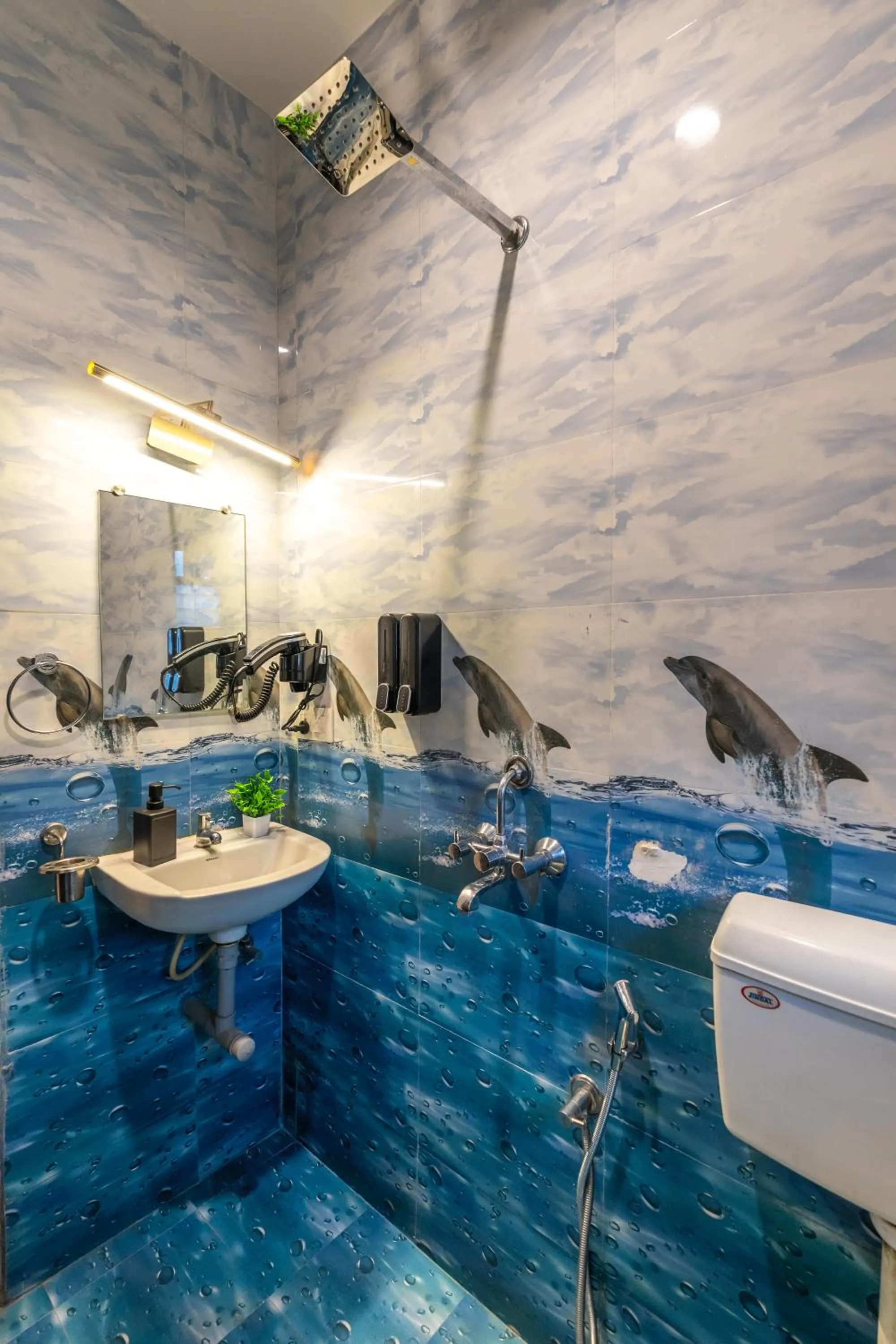 Shower in Whoopers Boutique Hotel Morjim