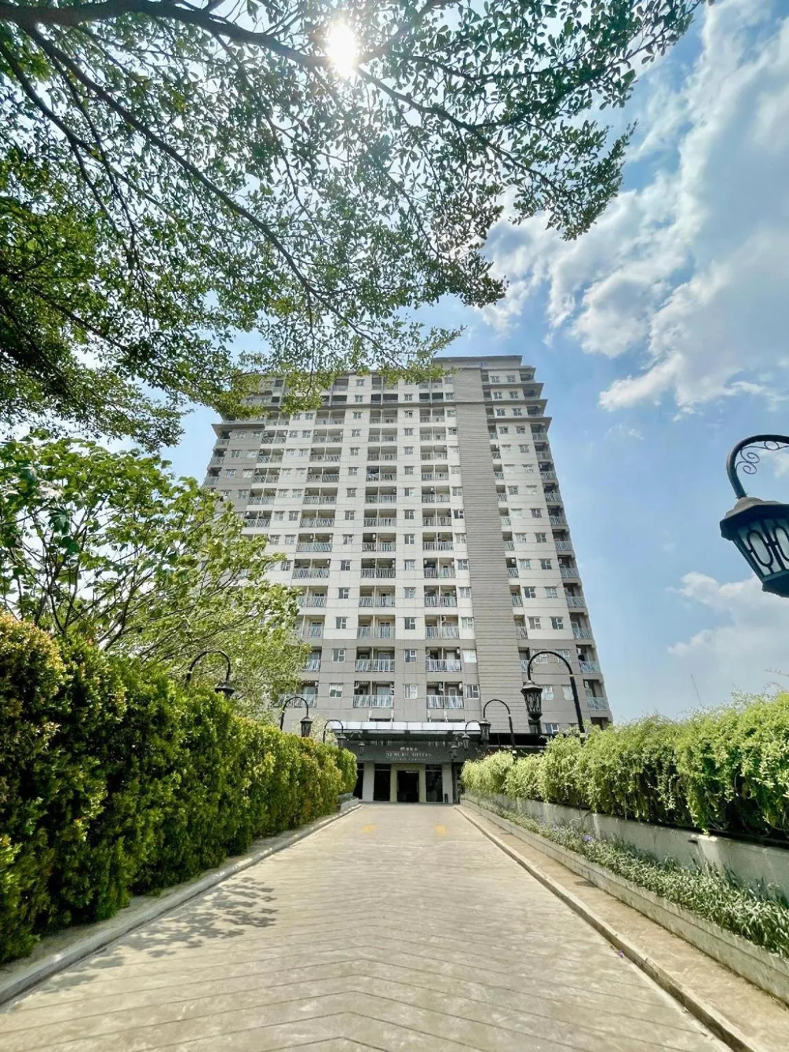 Property building in Nemuru Hotel Ciputat