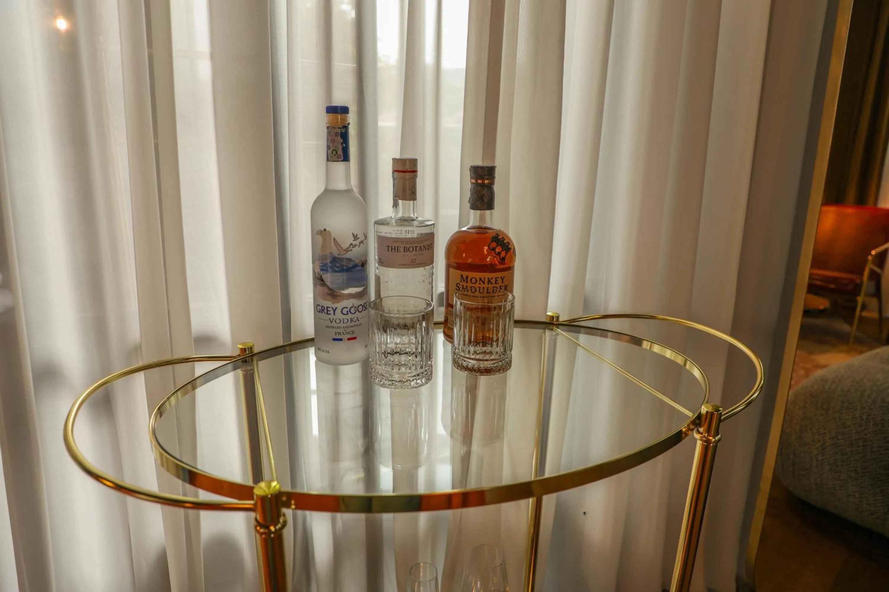 Food and drinks in Zorba&Bond Boutique Hotel